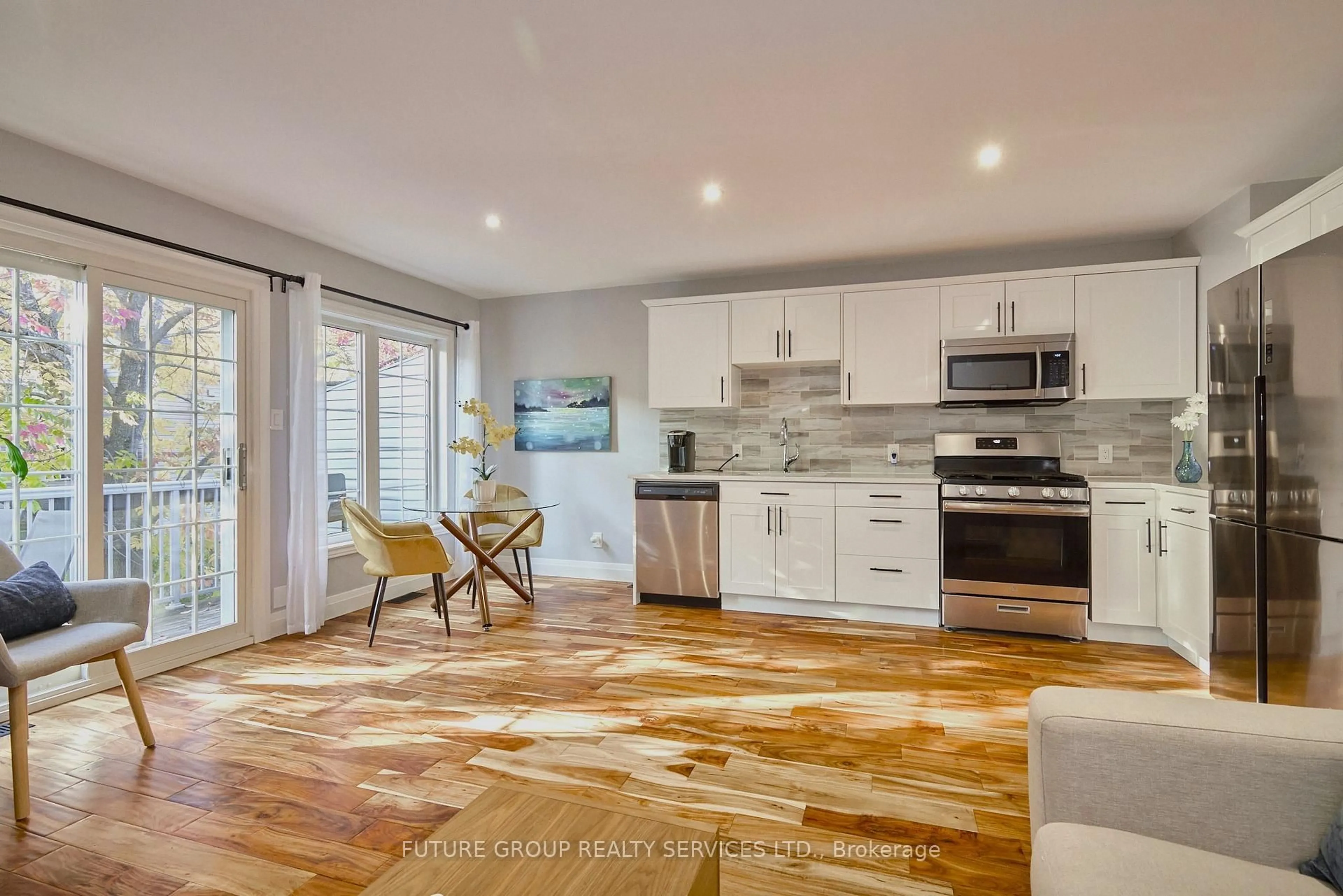 Open concept kitchen, unknown for 146 Settlers Way #49, Blue Mountains Ontario L9Y 0N9