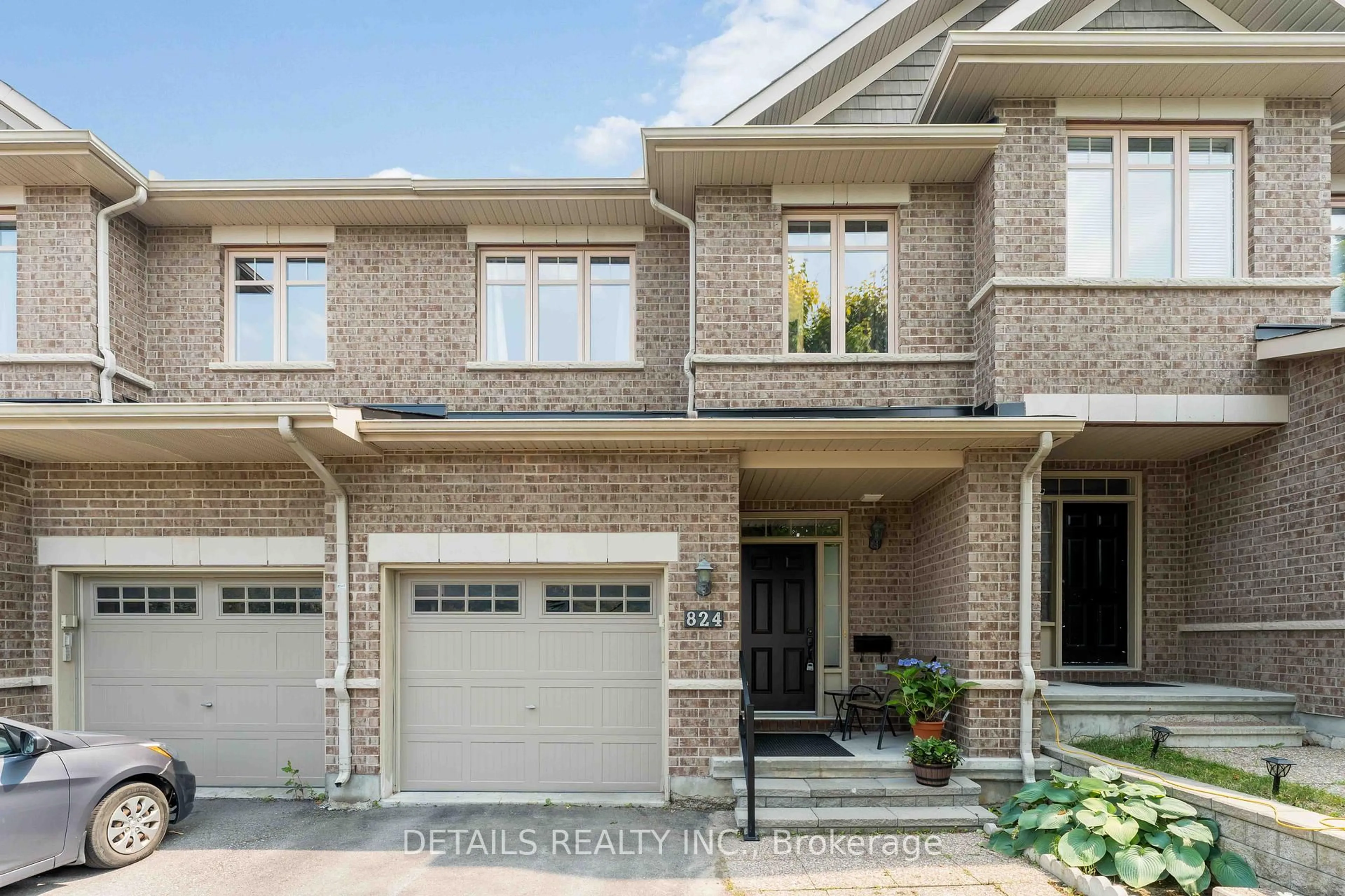 Home with brick exterior material, street for 824 Fletcher Circ, Ottawa Ontario K2T 0B9