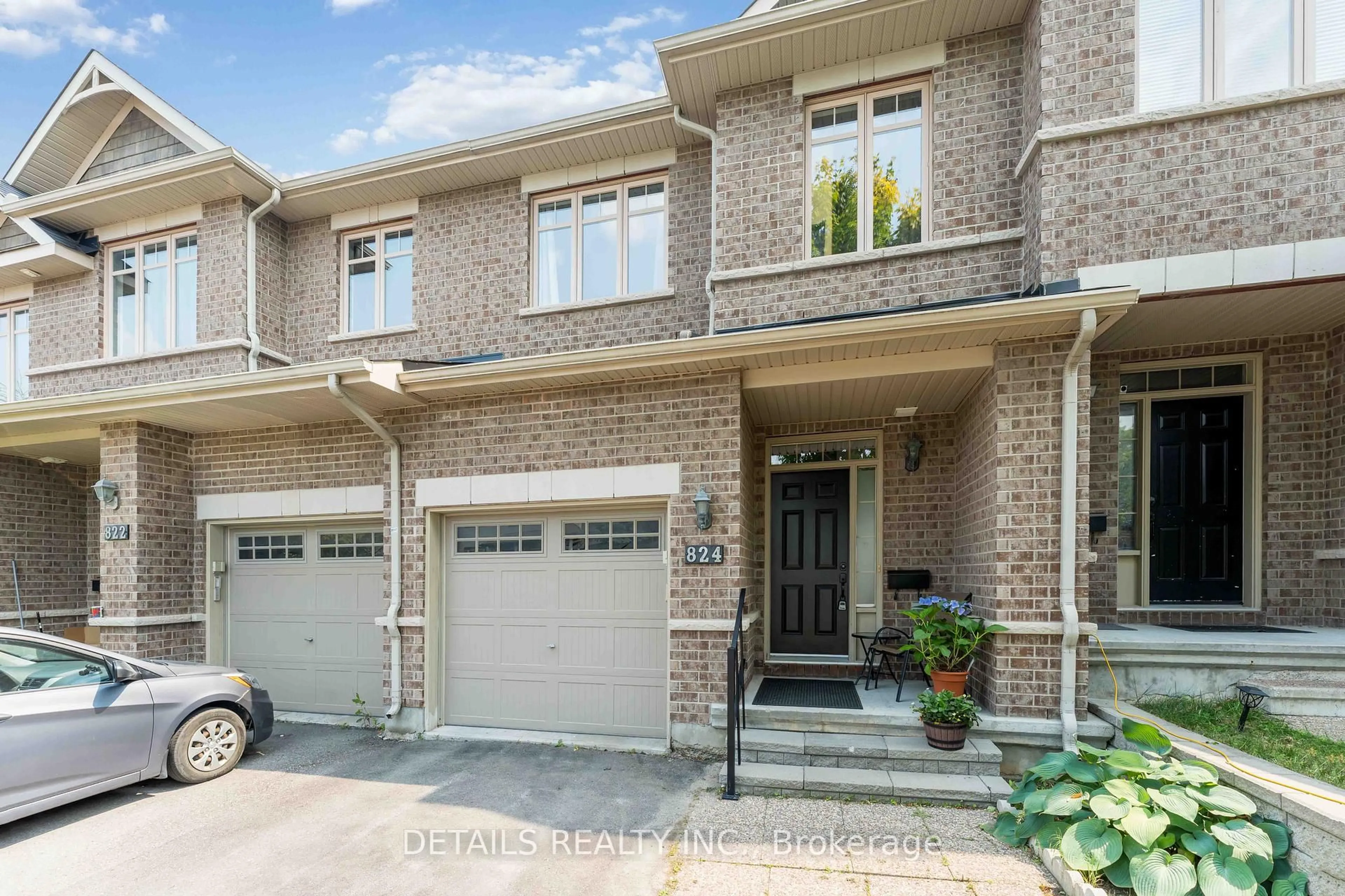 Home with brick exterior material, street for 824 Fletcher Circ, Ottawa Ontario K2T 0B9