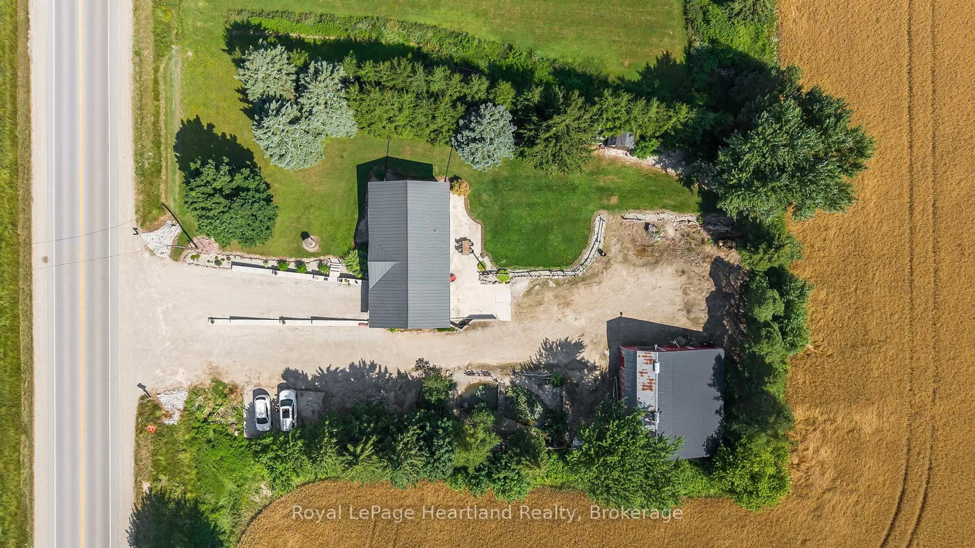 A pic from outside/outdoor area/front of a property/back of a property/a pic from drone, building for 8715 Wellington Rd 7 Rd, Mapleton Ontario N0G 2P0
