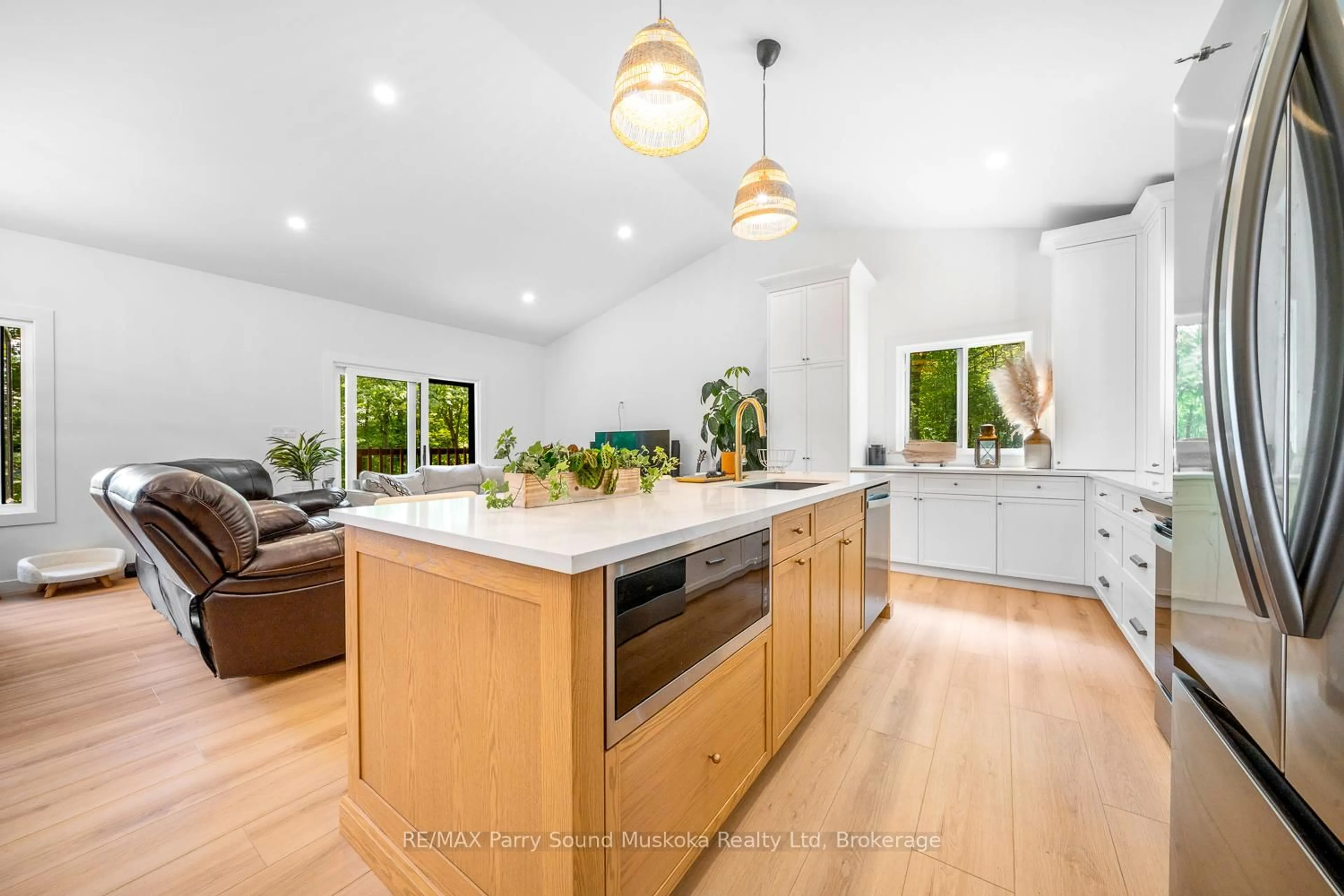 Open concept kitchen, unknown for 13 Rocky Rd, Seguin Ontario P2A 0B2