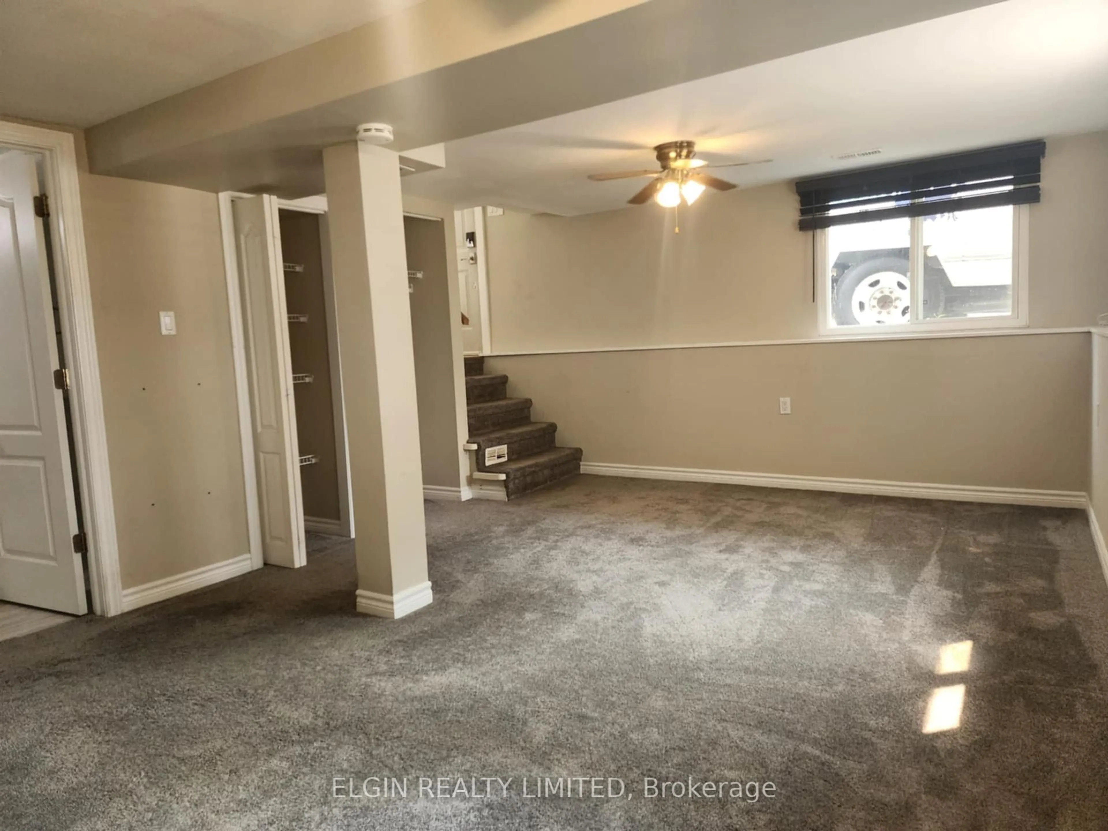 A pic of a room for 44 Elizabeth St, St. Thomas Ontario N5R 2X1