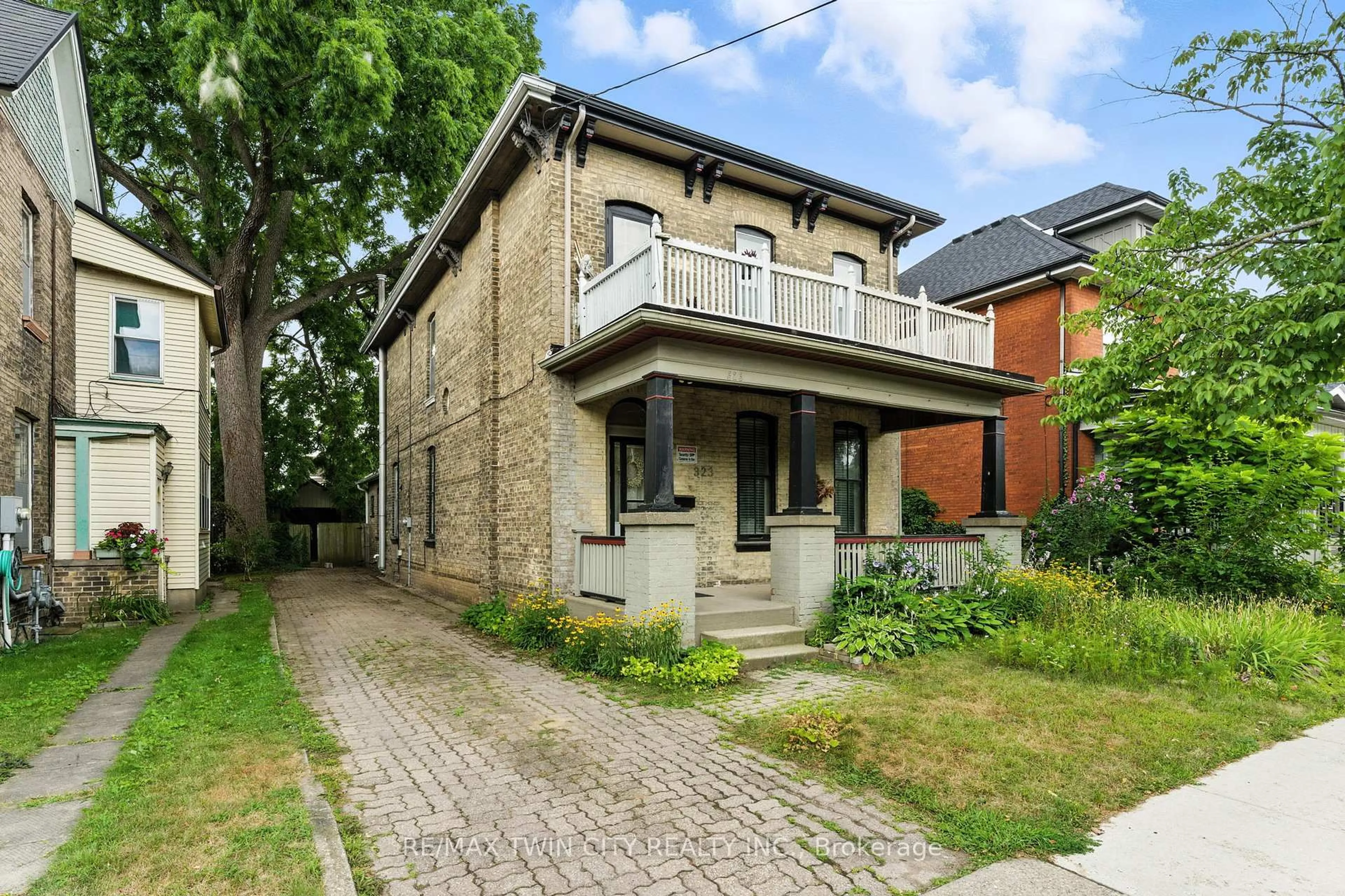 Home with brick exterior material, street for 323 Dalhousie St, Brantford Ontario N3S 3V8