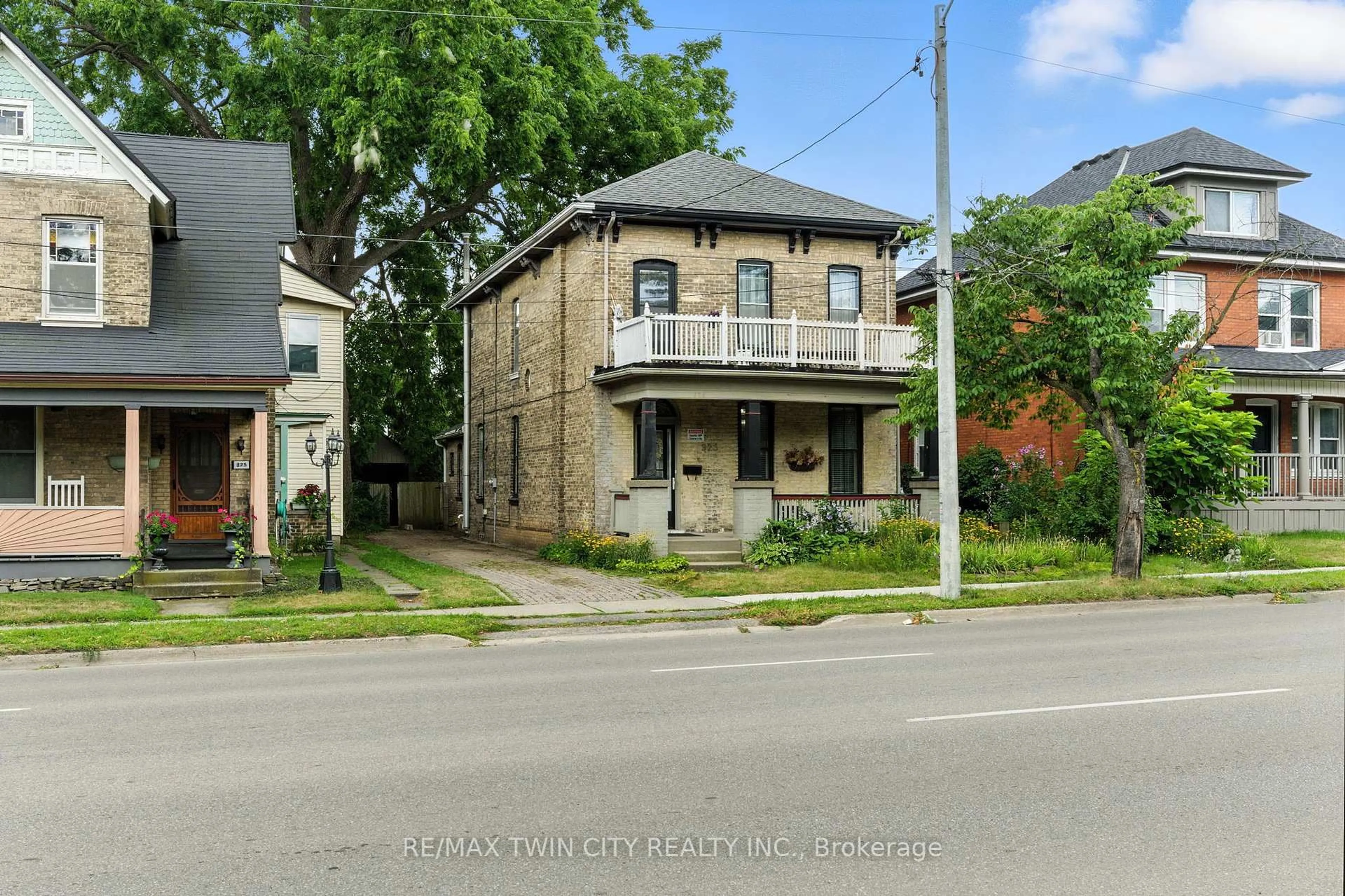 Unknown for 323 Dalhousie St, Brantford Ontario N3S 3V8