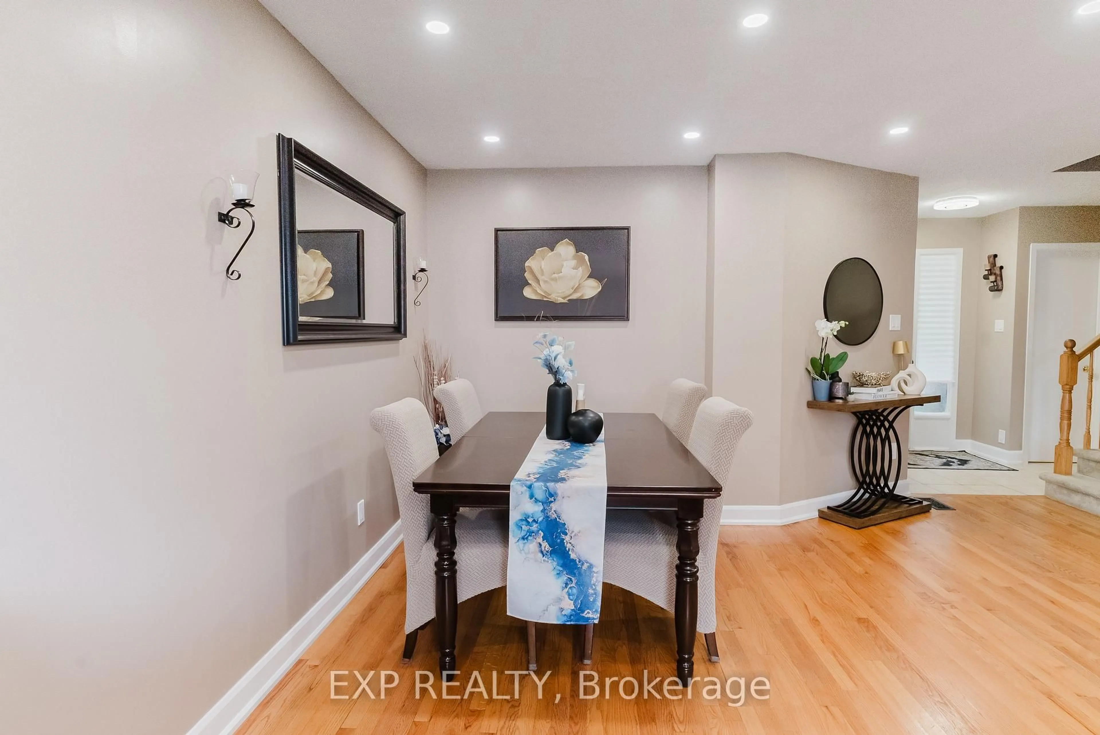 Dining room, wood/laminate floor for 138 Acklam Terr, Ottawa Ontario K2K 2J5