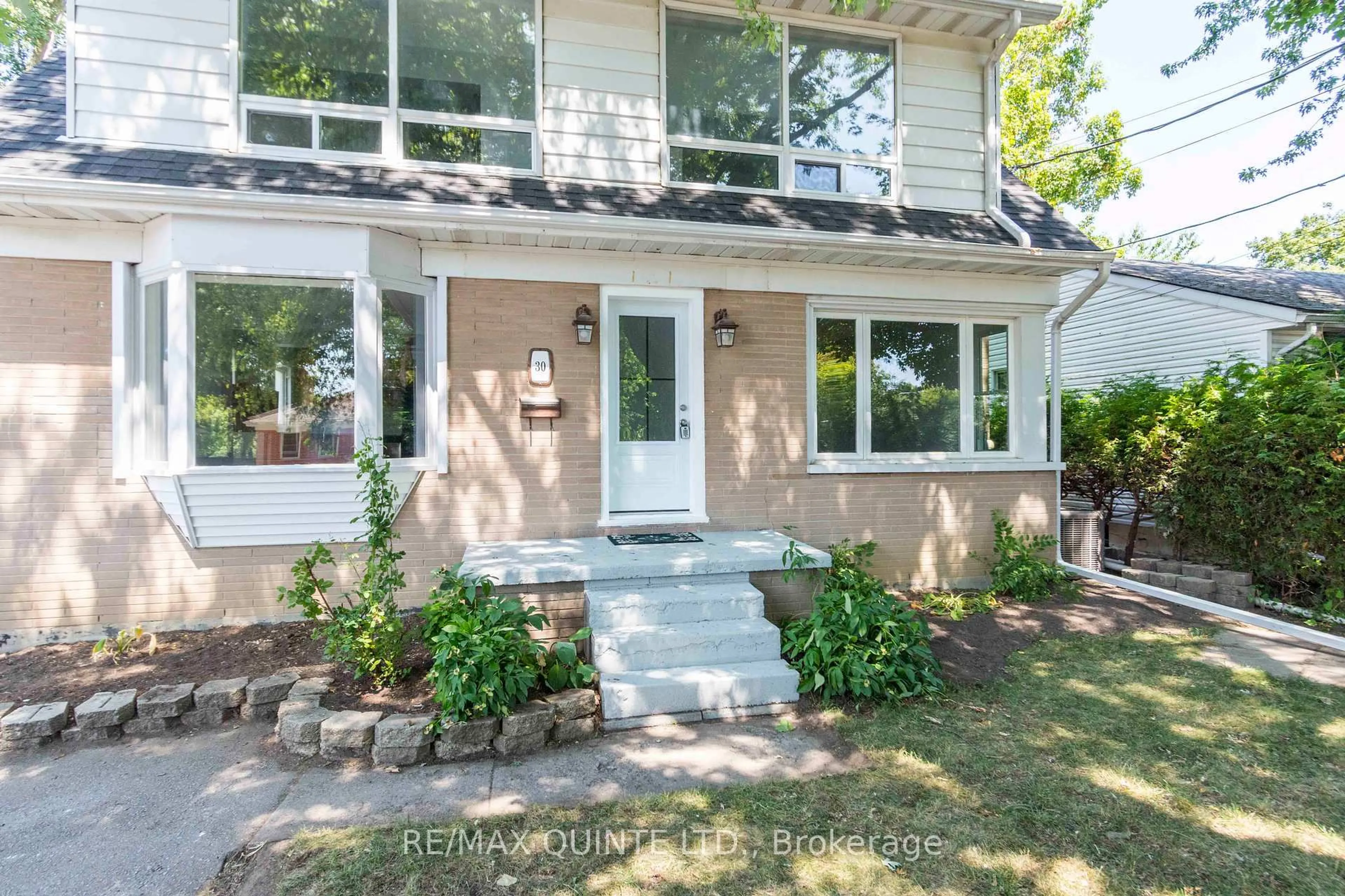 Unknown for 30 Southview Ave, Belleville Ontario K8N 2J5