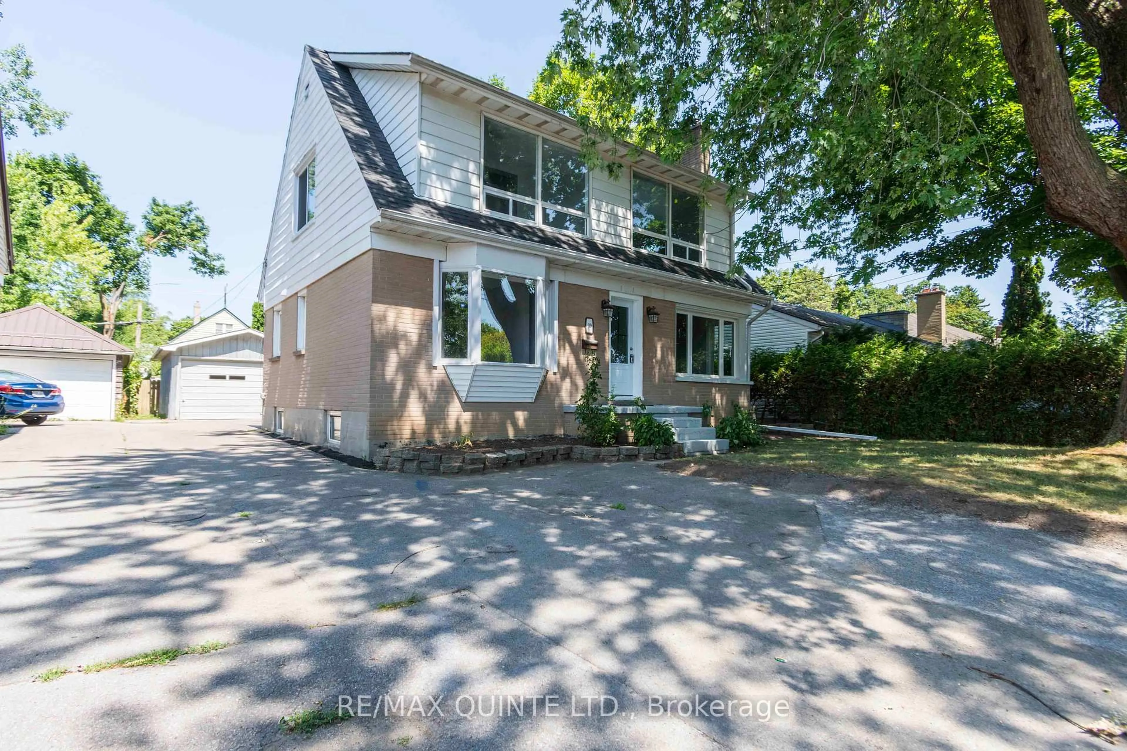 Unknown for 30 Southview Ave, Belleville Ontario K8N 2J5