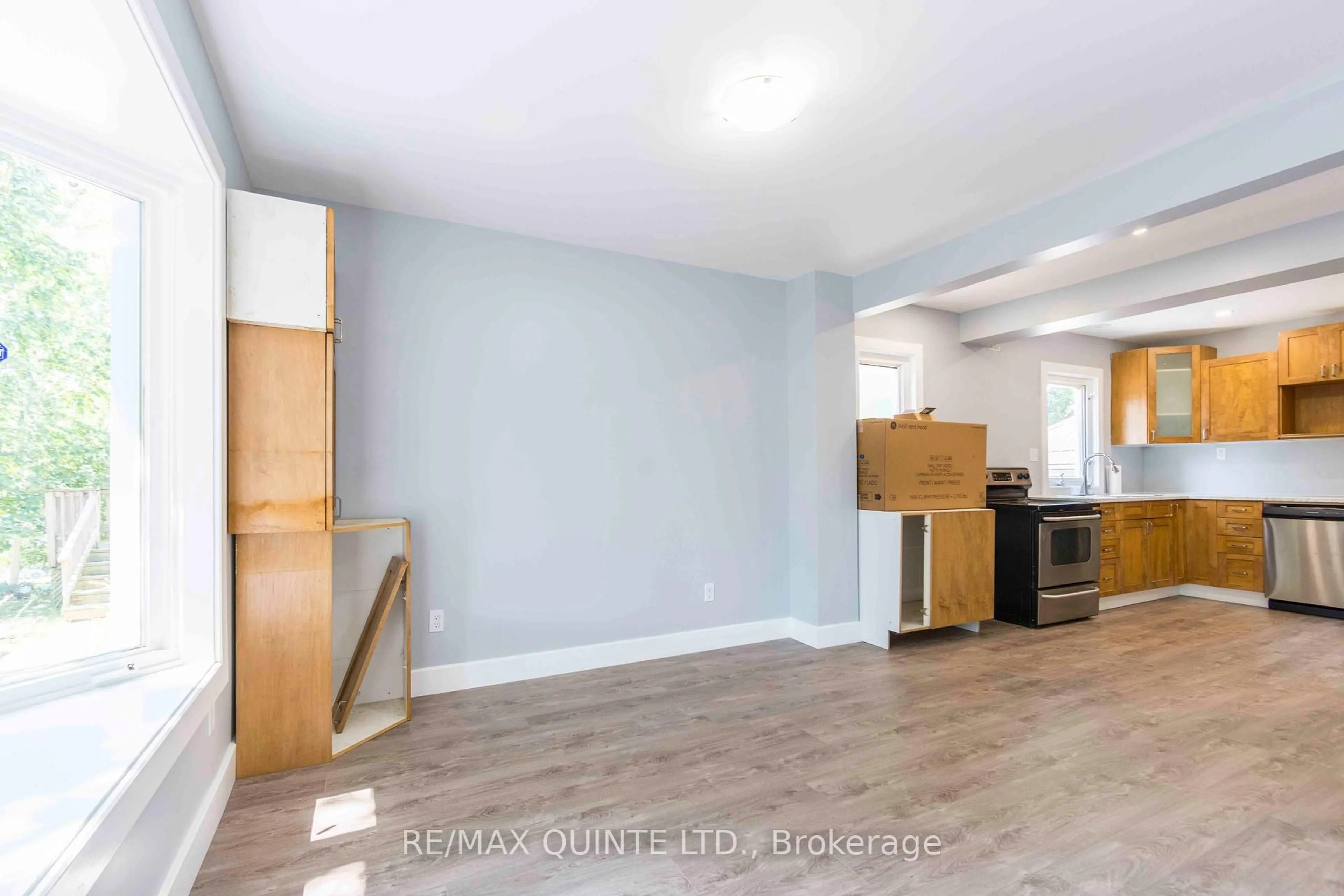 A pic of a room for 30 Southview Ave, Belleville Ontario K8N 2J5