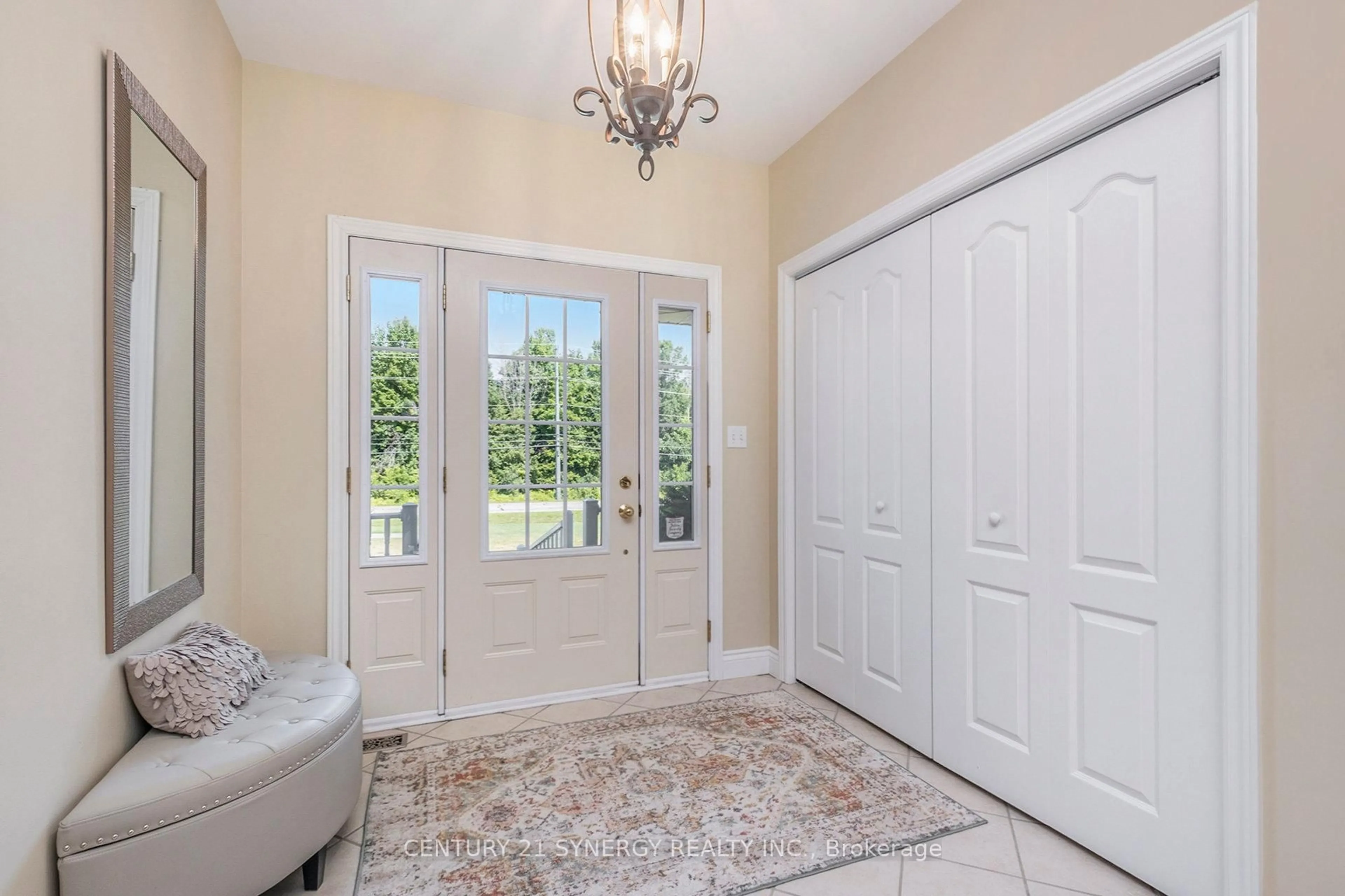 Indoor entryway for 151 Golf Club Rd, Rideau Lakes Ontario K7A 4S5
