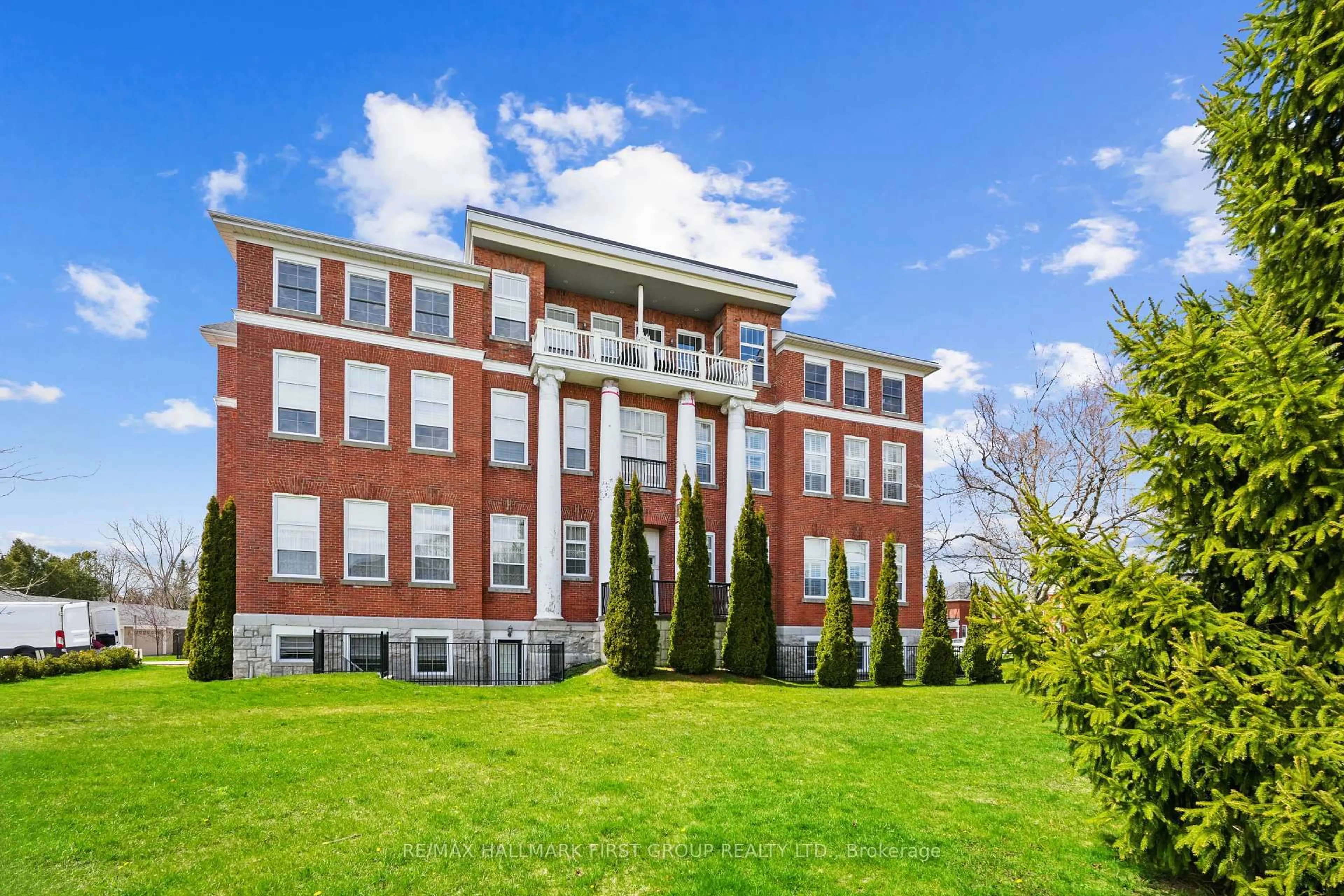 Home with brick exterior material, building for 323 George St #104, Cobourg Ontario K9A 3L9