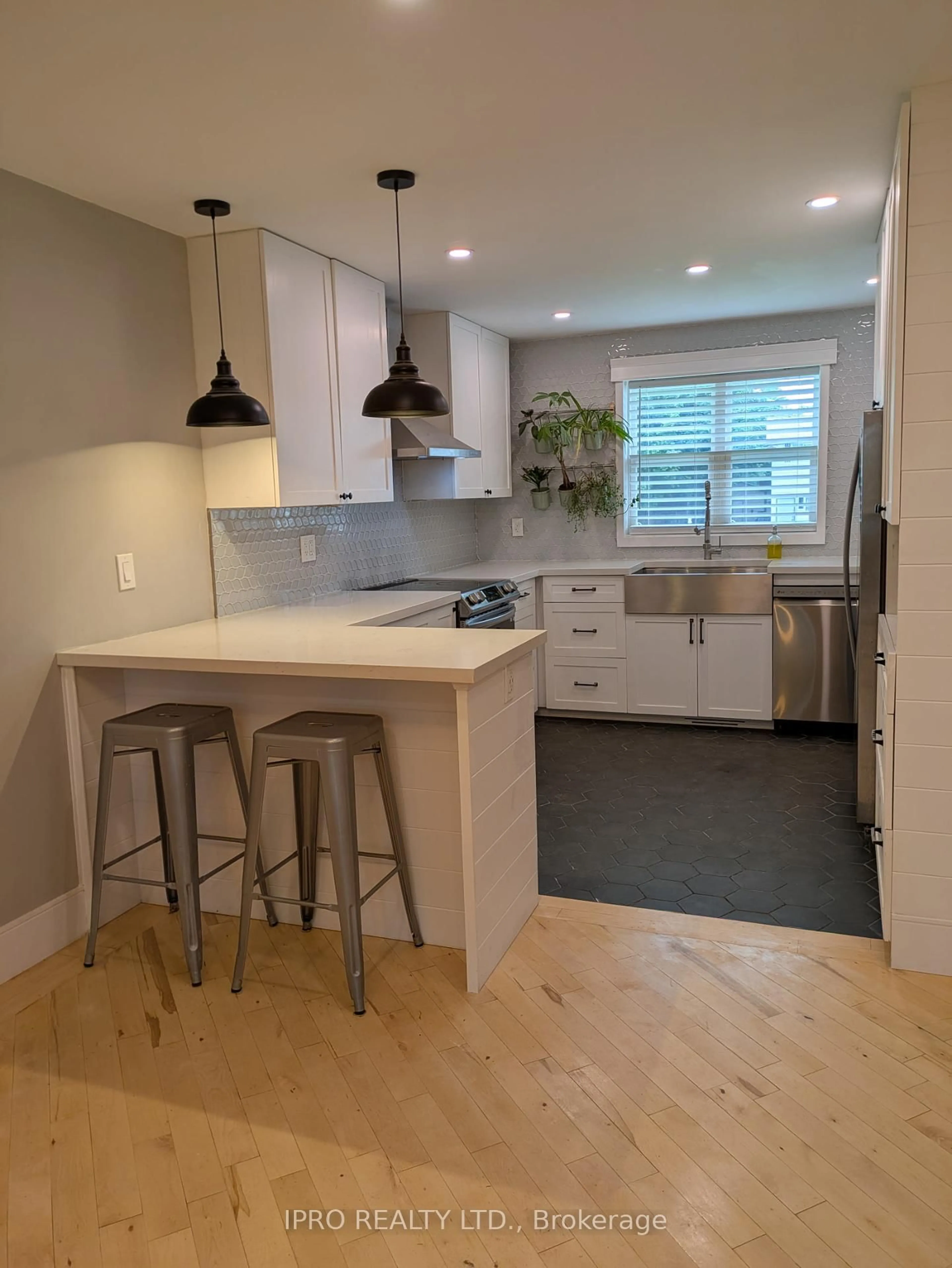 Open concept kitchen, unknown for 101 Holditch St, Bracebridge Ontario P1L 1E7