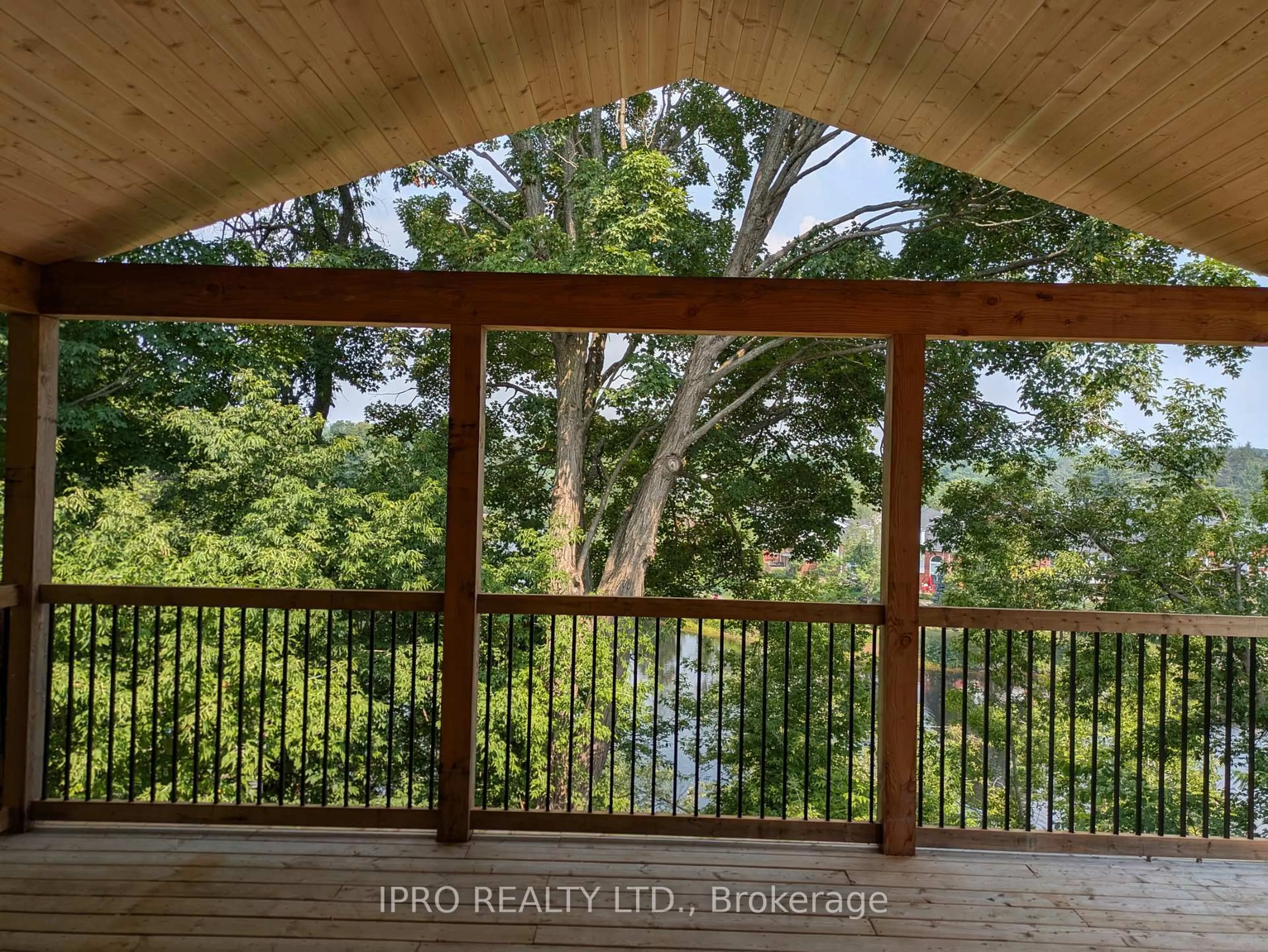 A pic from outside/outdoor area/front of a property/back of a property/a pic from drone, forest/trees view for 101 Holditch St, Bracebridge Ontario P1L 1E7