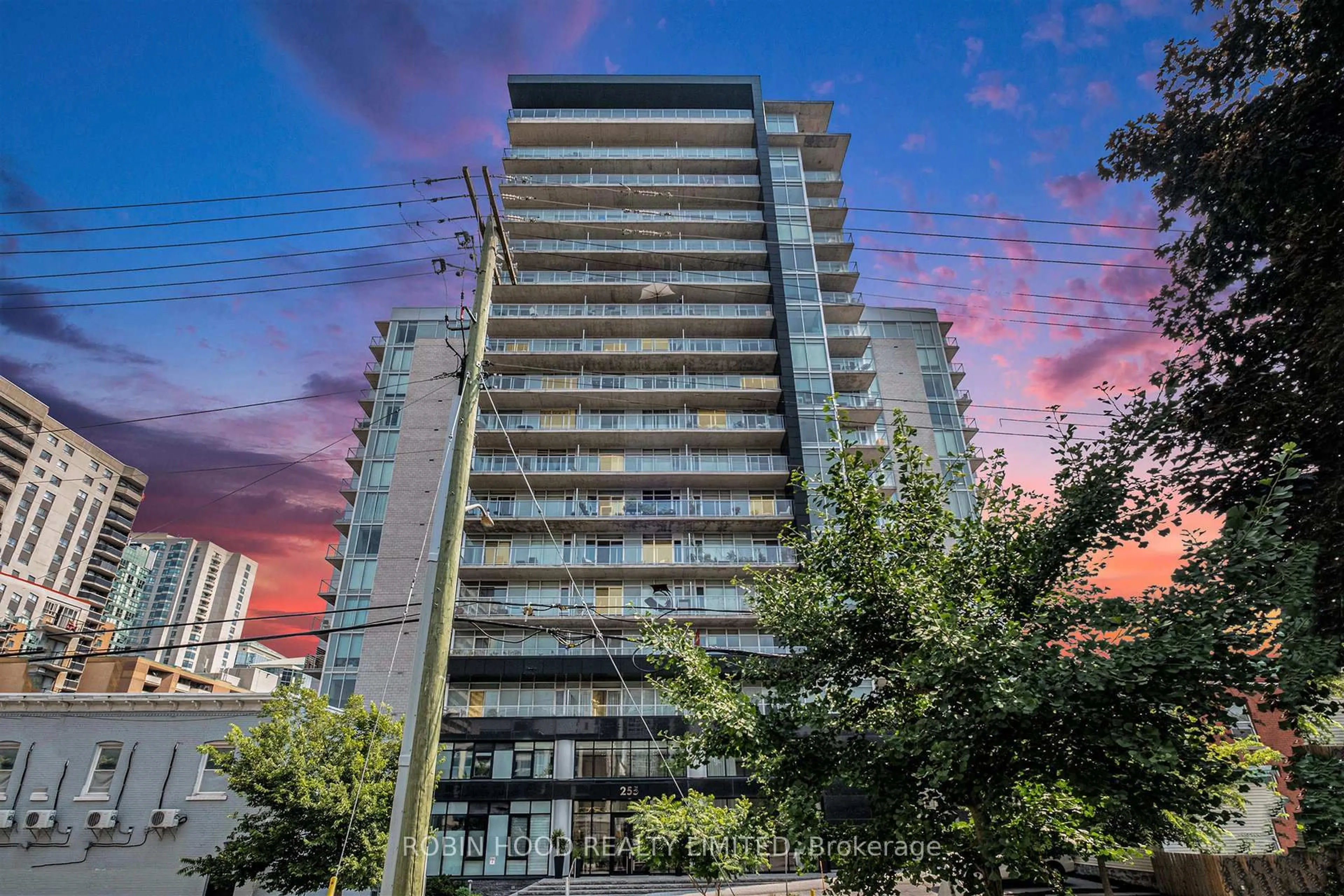 Unknown for 255 Bay St #714, Ottawa Ontario K1R 5Z4