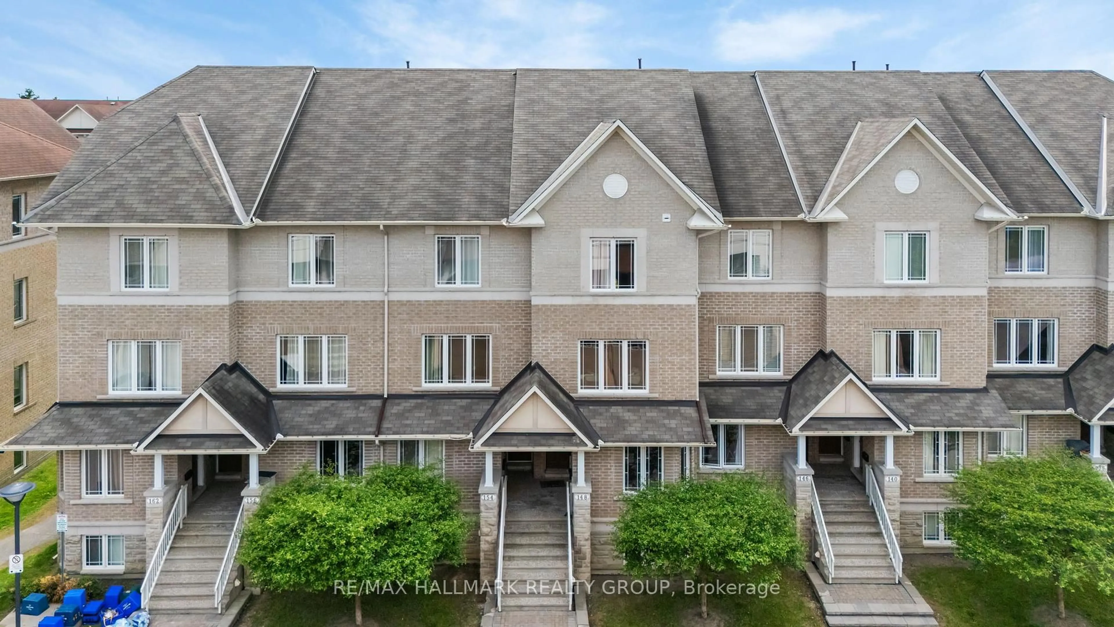 A pic from outside/outdoor area/front of a property/back of a property/a pic from drone, unknown for 148 Paseo Private, Ottawa Ontario K2G 4N7