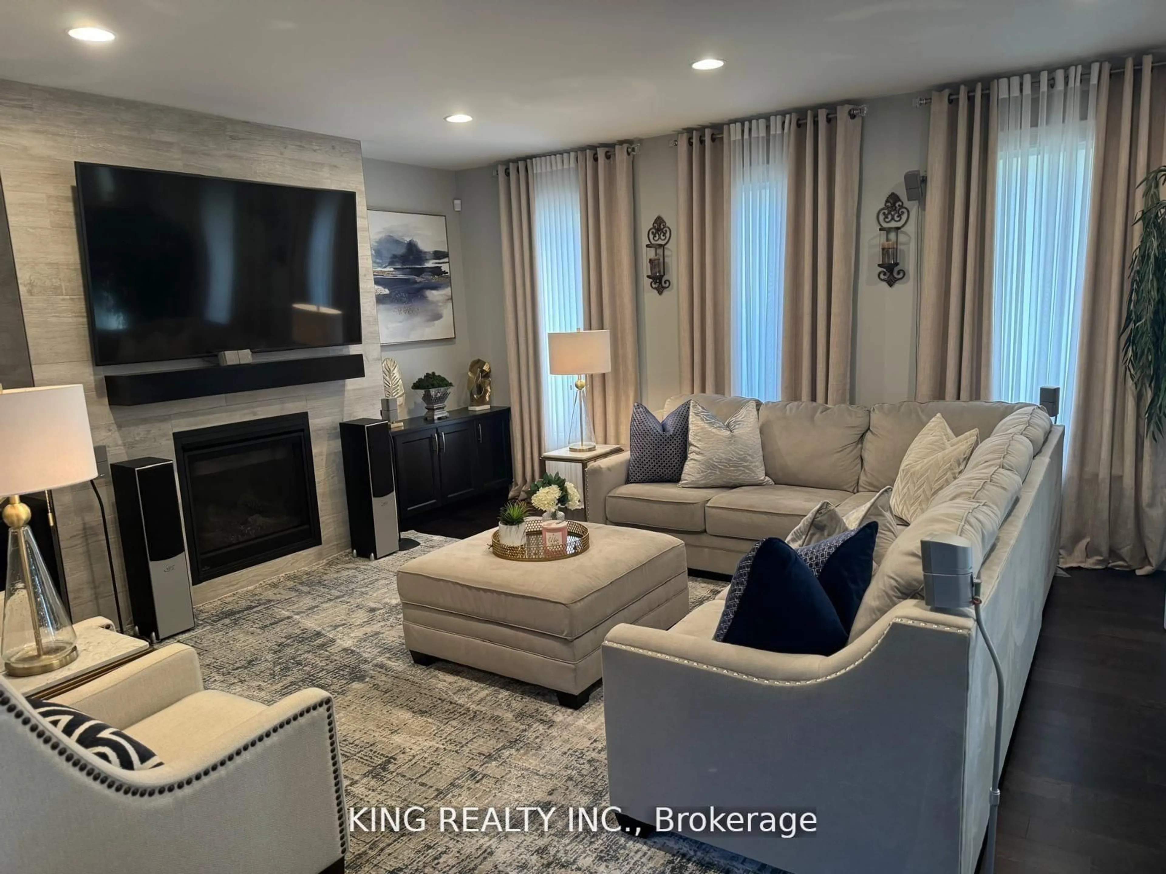 Living room with furniture, unknown for 138 Ulster St, LaSalle Ontario N9J 1E7