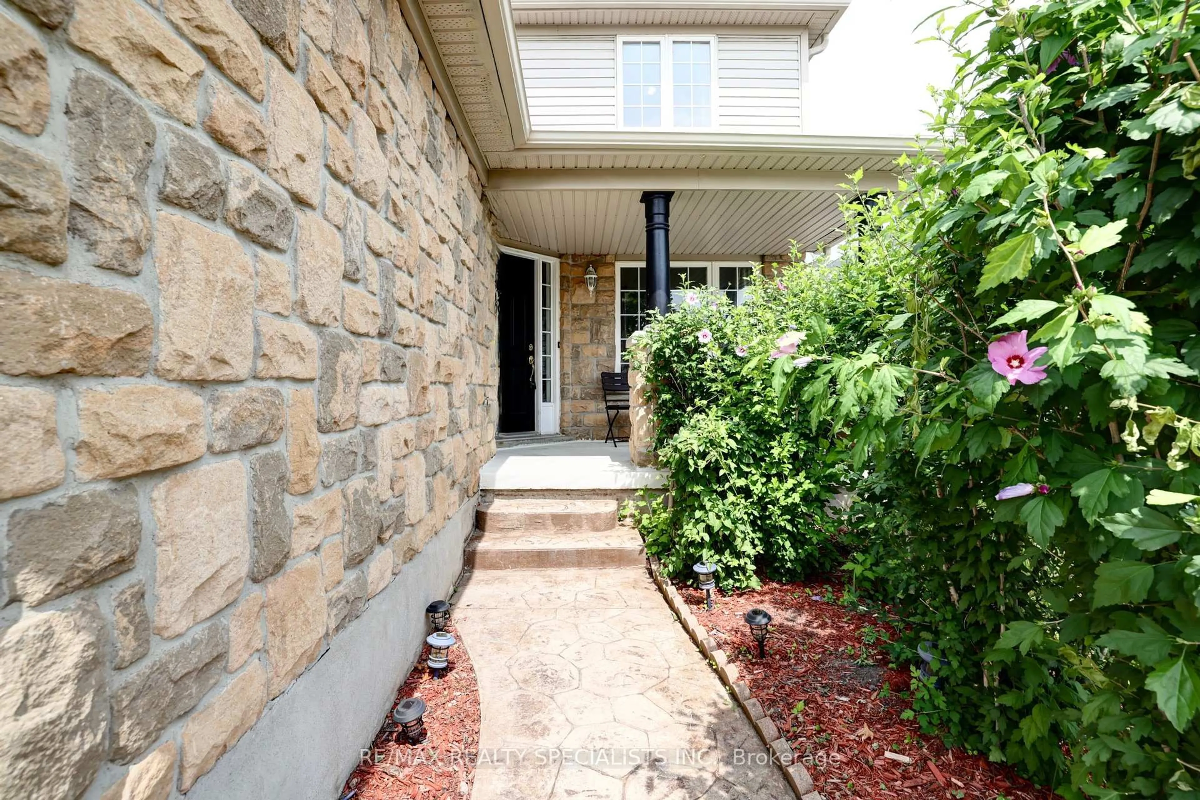 Unknown for 144 Decaro Cres, Cambridge Ontario N3C 4M4