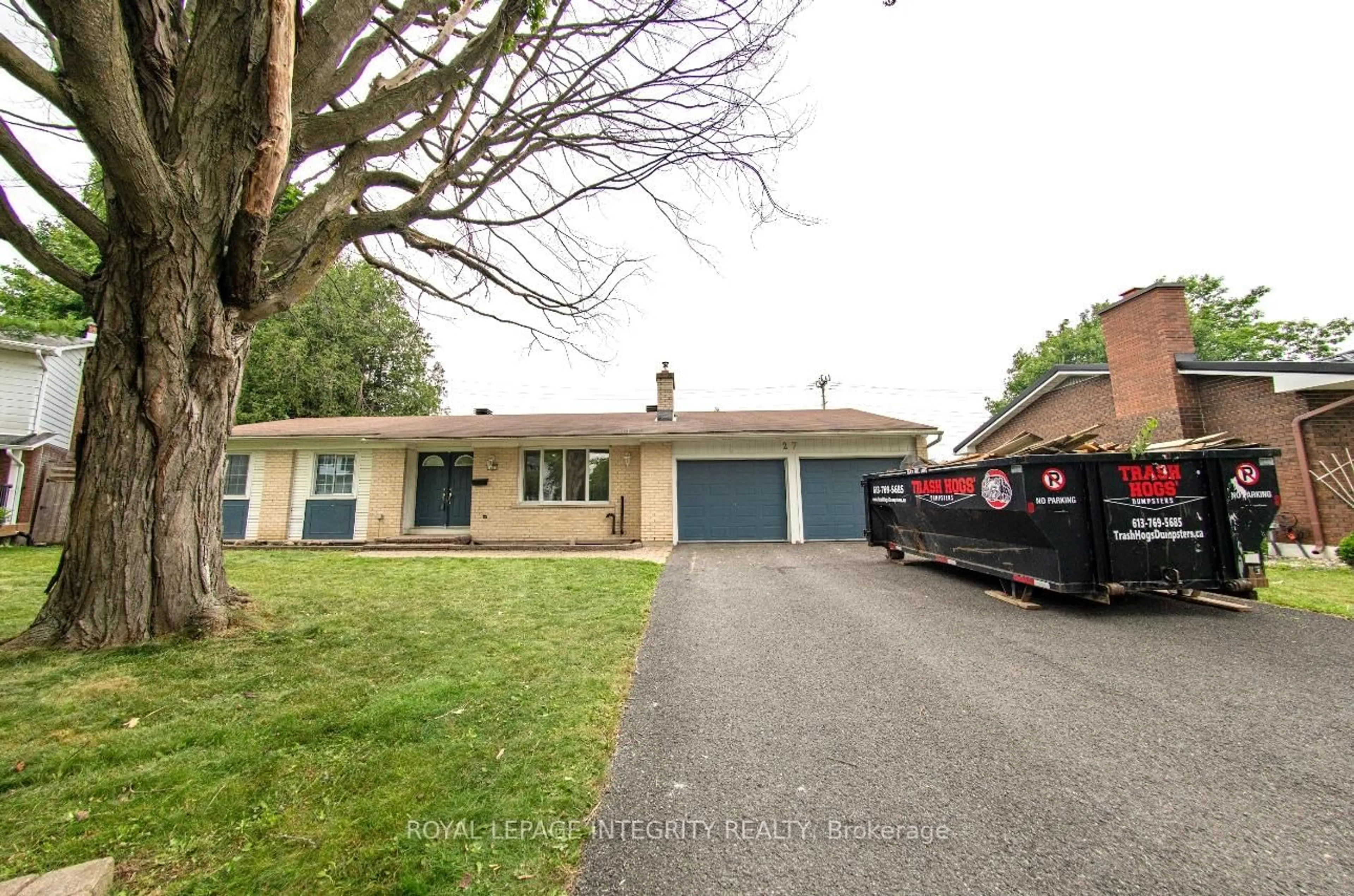 Unknown for 27 Roberta Cres, Ottawa Ontario K2J 1G5