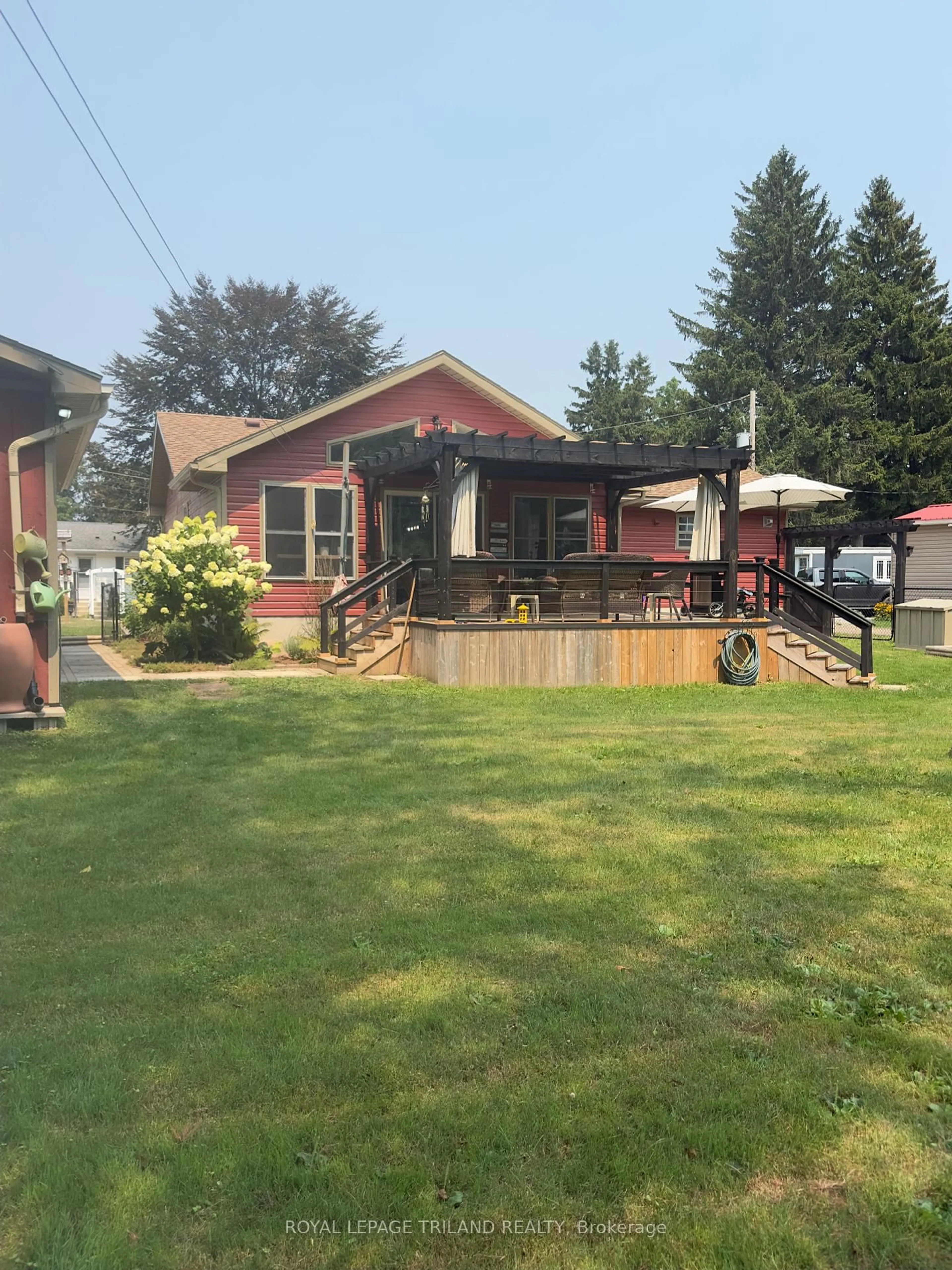 Patio, street for 4 Grace Crt, Bayham Ontario N0J 1T0