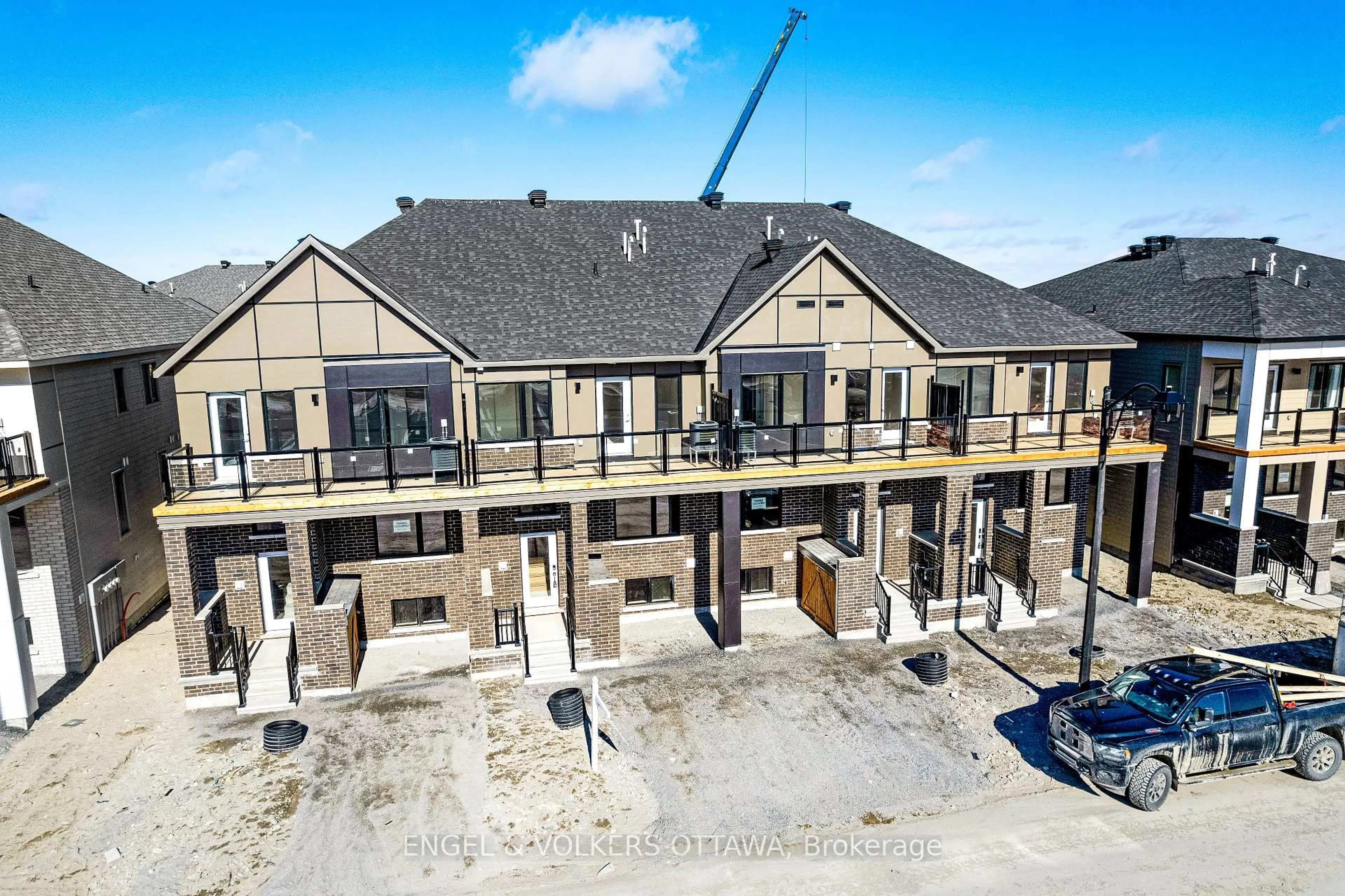 A pic from outside/outdoor area/front of a property/back of a property/a pic from drone, building for 328 Catsfoot Walk, Ottawa Ontario K2J 7G7