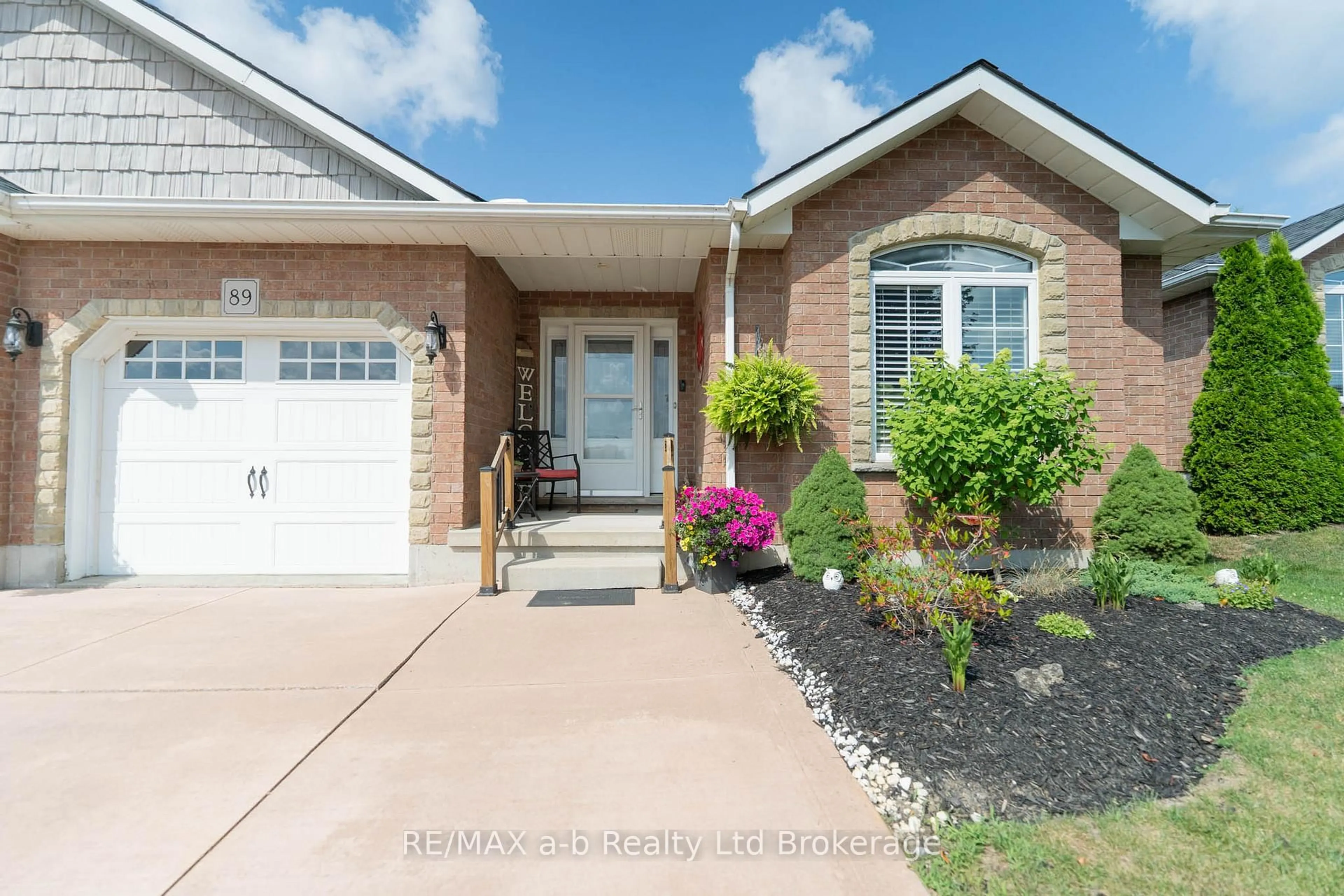 Home with brick exterior material, street for 89 Lossing Dr, Norwich Ontario N0J 1P0