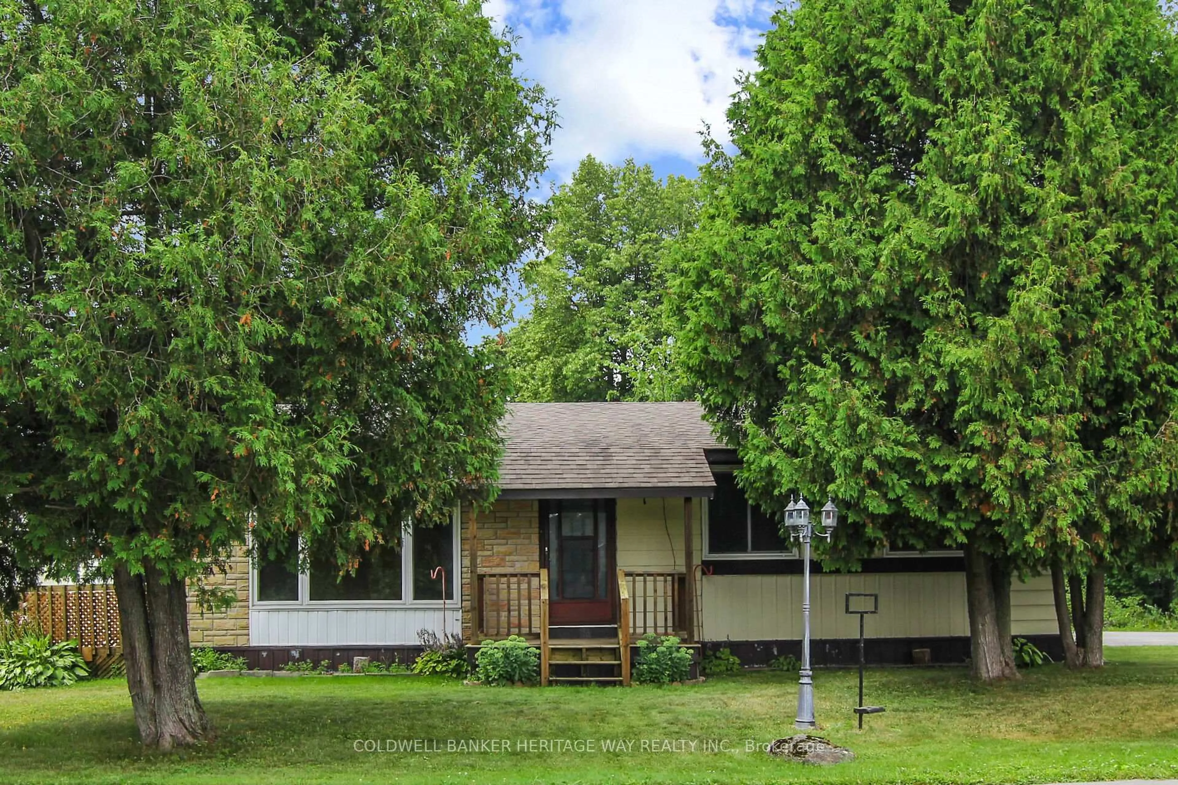 Unknown for 1 Pinewood Ave, Carleton Place Ontario K7C 3P1