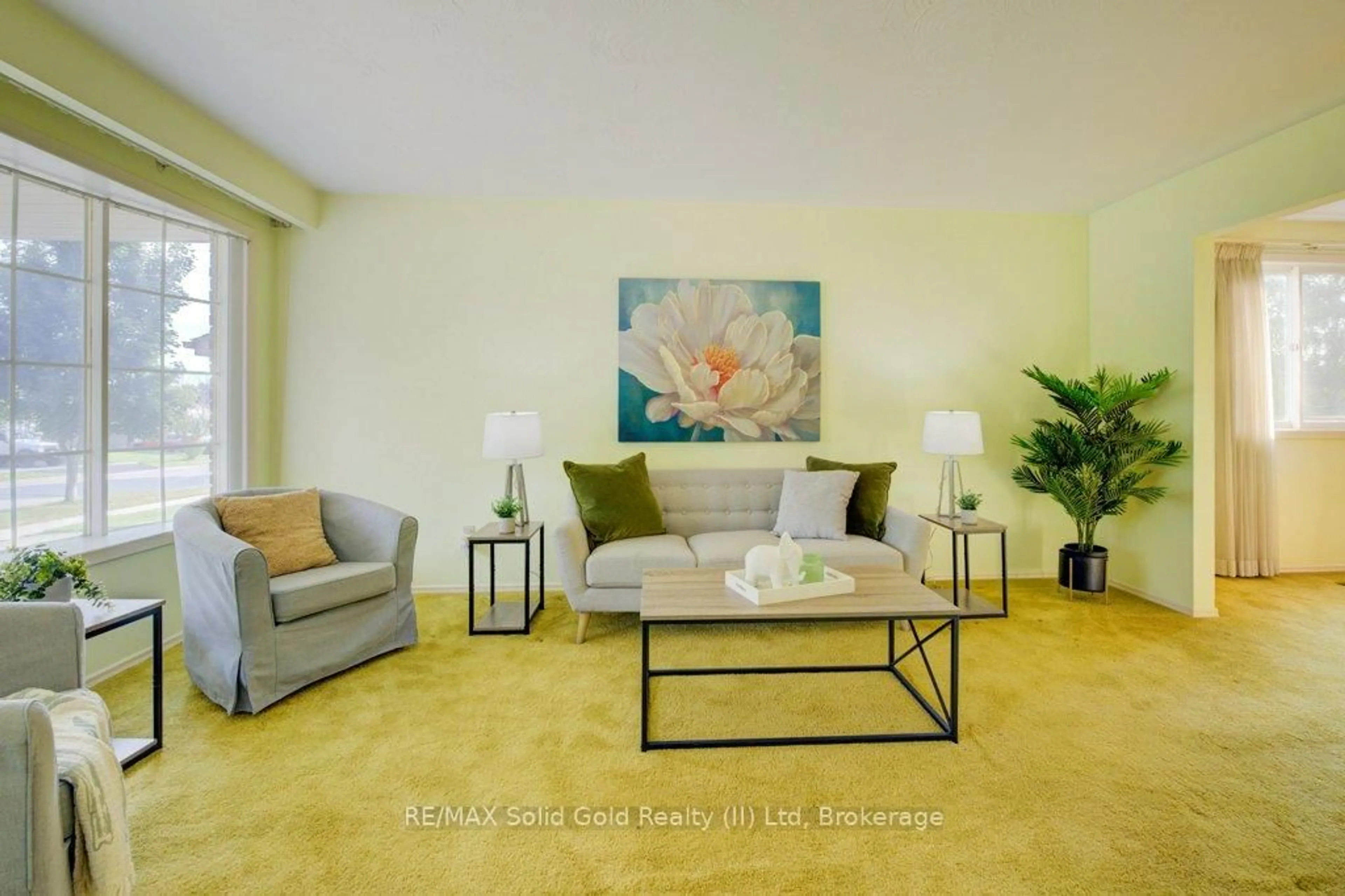 Living room with furniture, unknown for 71 Ripley Cres, Kitchener Ontario N2N 1W2