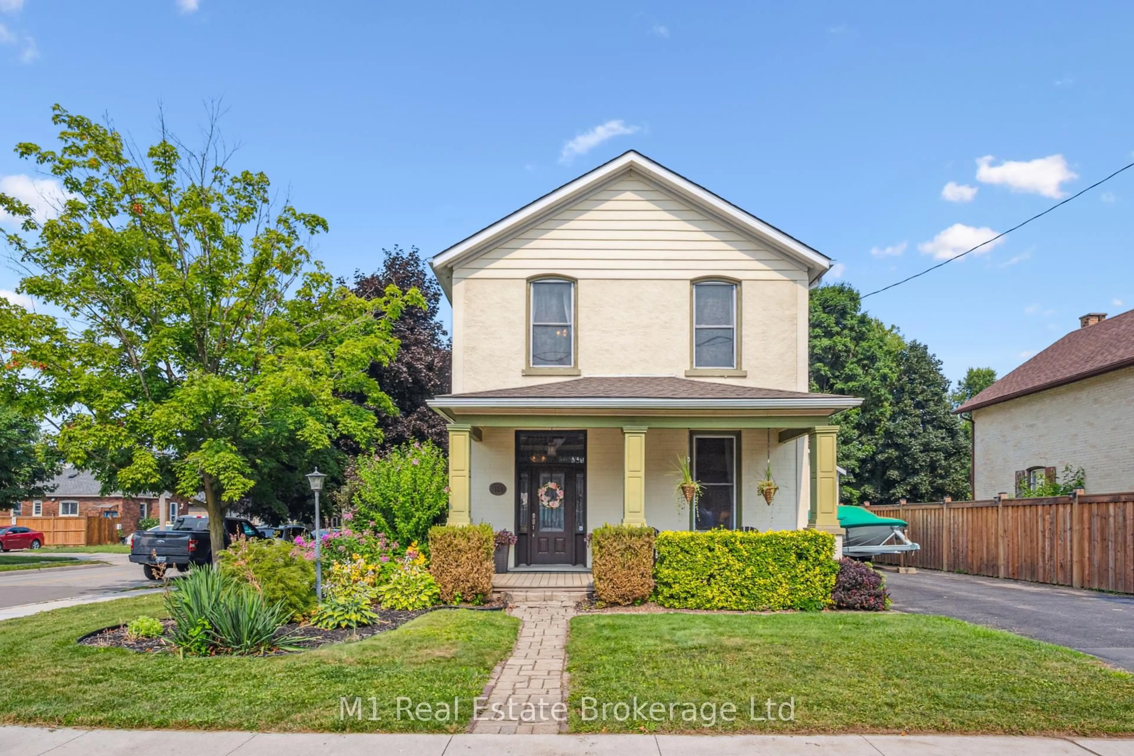 Unknown for 130 Cambridge St, Cambridge Ontario N1R 3S6