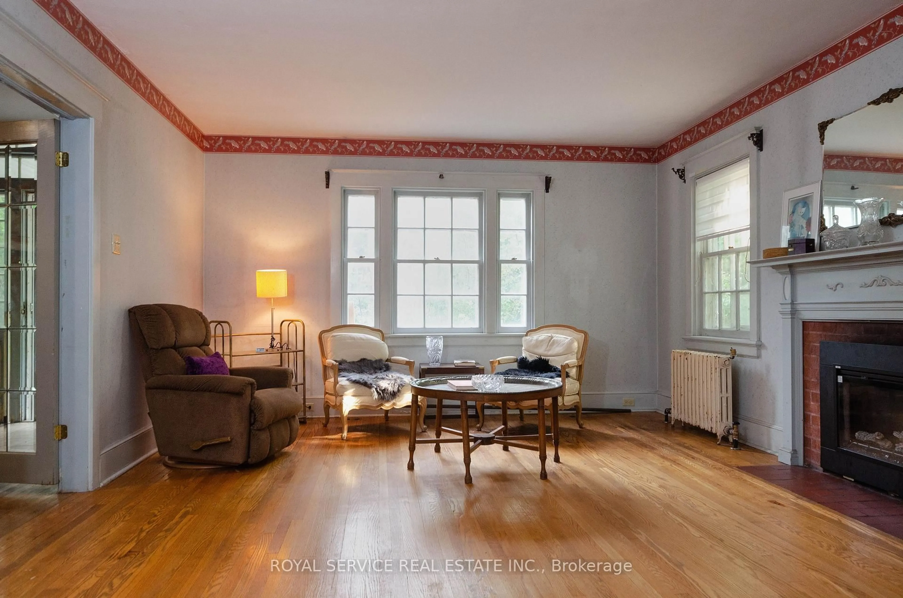 Living room with furniture, unknown for 52 King St, Port Hope Ontario L1A 2R5