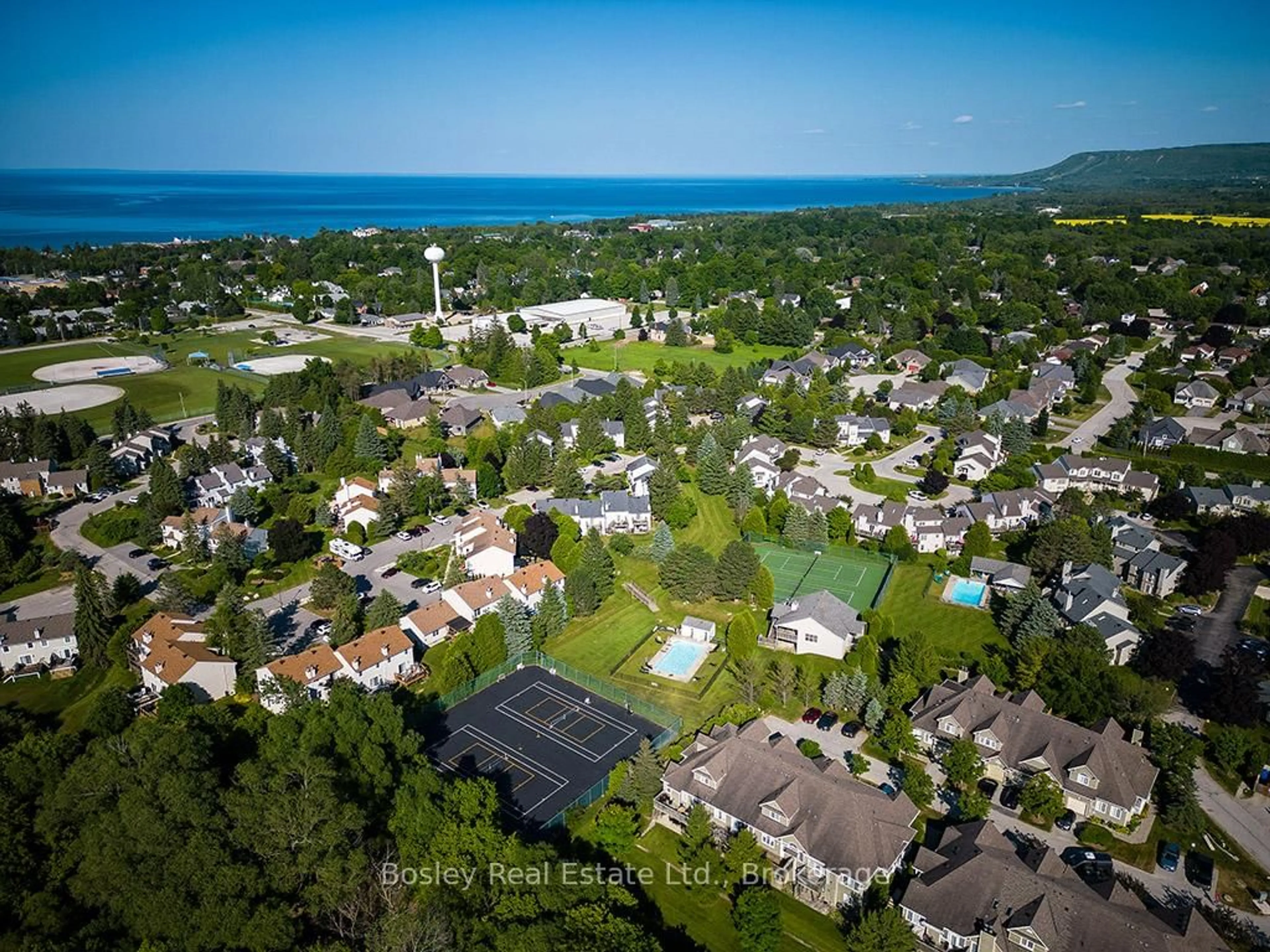 A pic from outside/outdoor area/front of a property/back of a property/a pic from drone, mountain view for 150 Victoria St #131, Blue Mountains Ontario N0H 2P0