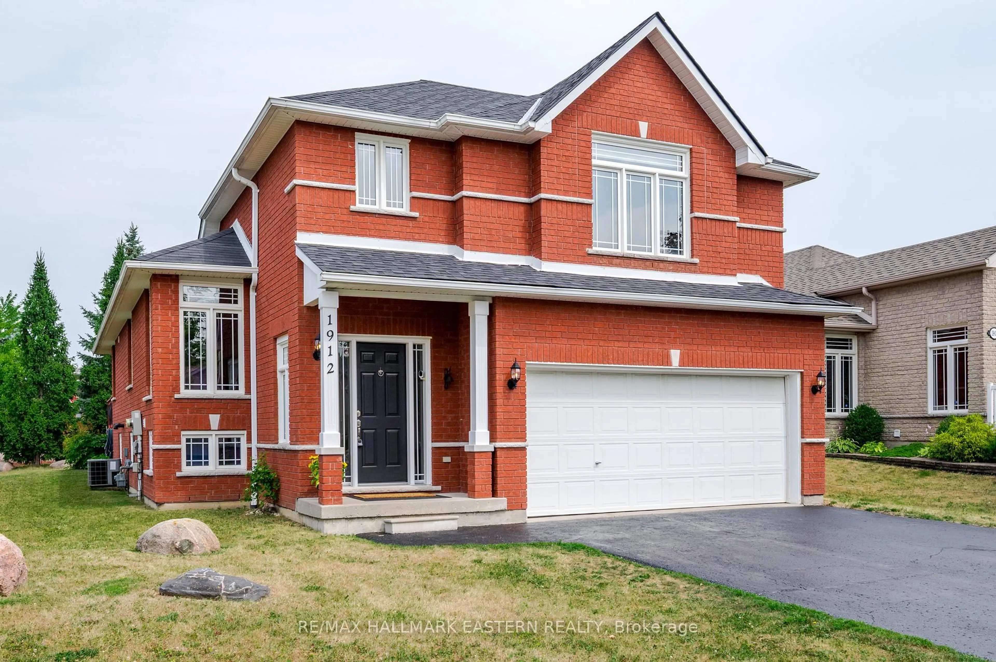 Home with brick exterior material, street for 1912 Giles Ave, Peterborough West Ontario K9K 2P3