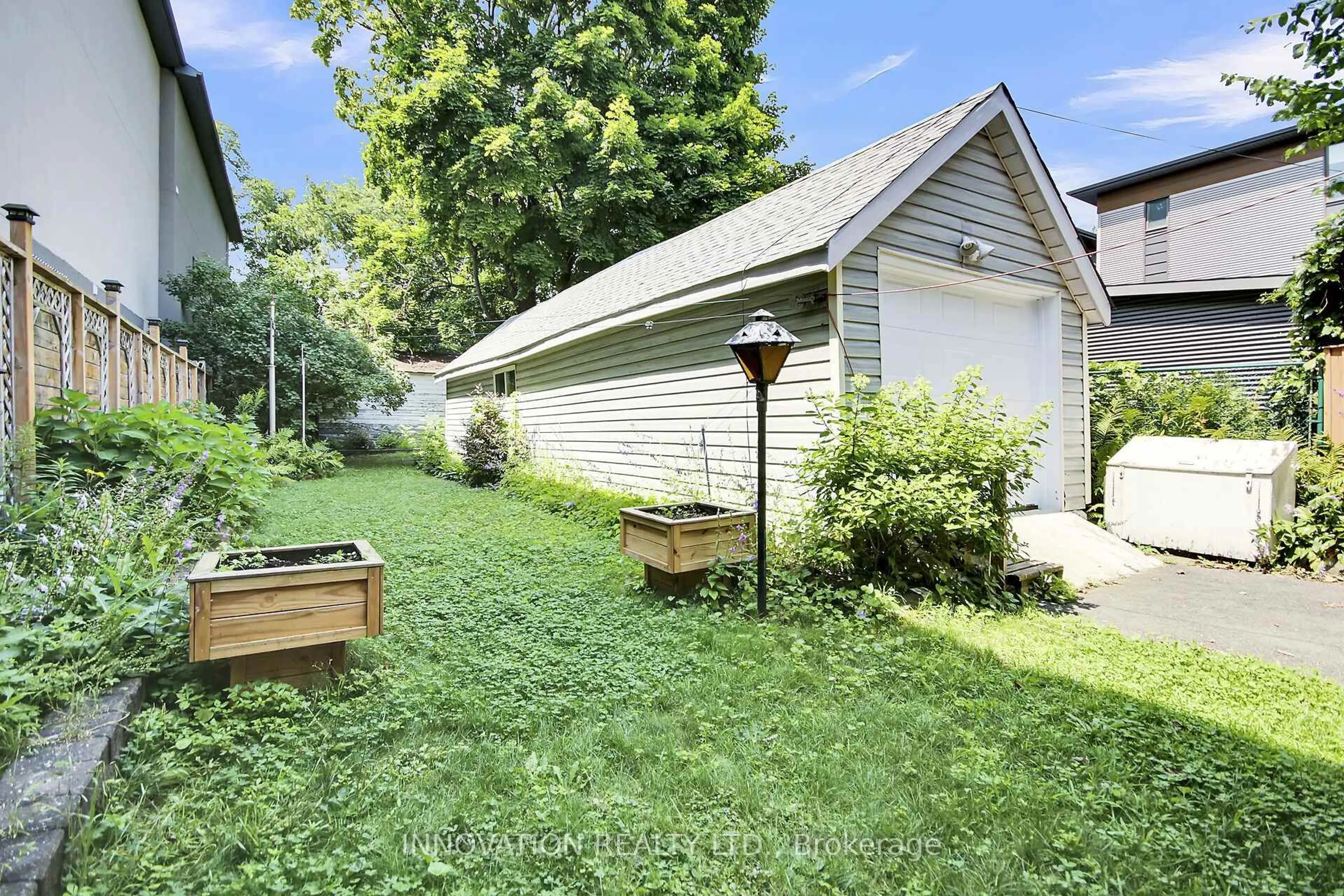 Patio, street for 248 Westhaven Cres, Ottawa Ontario K1Z 7G3