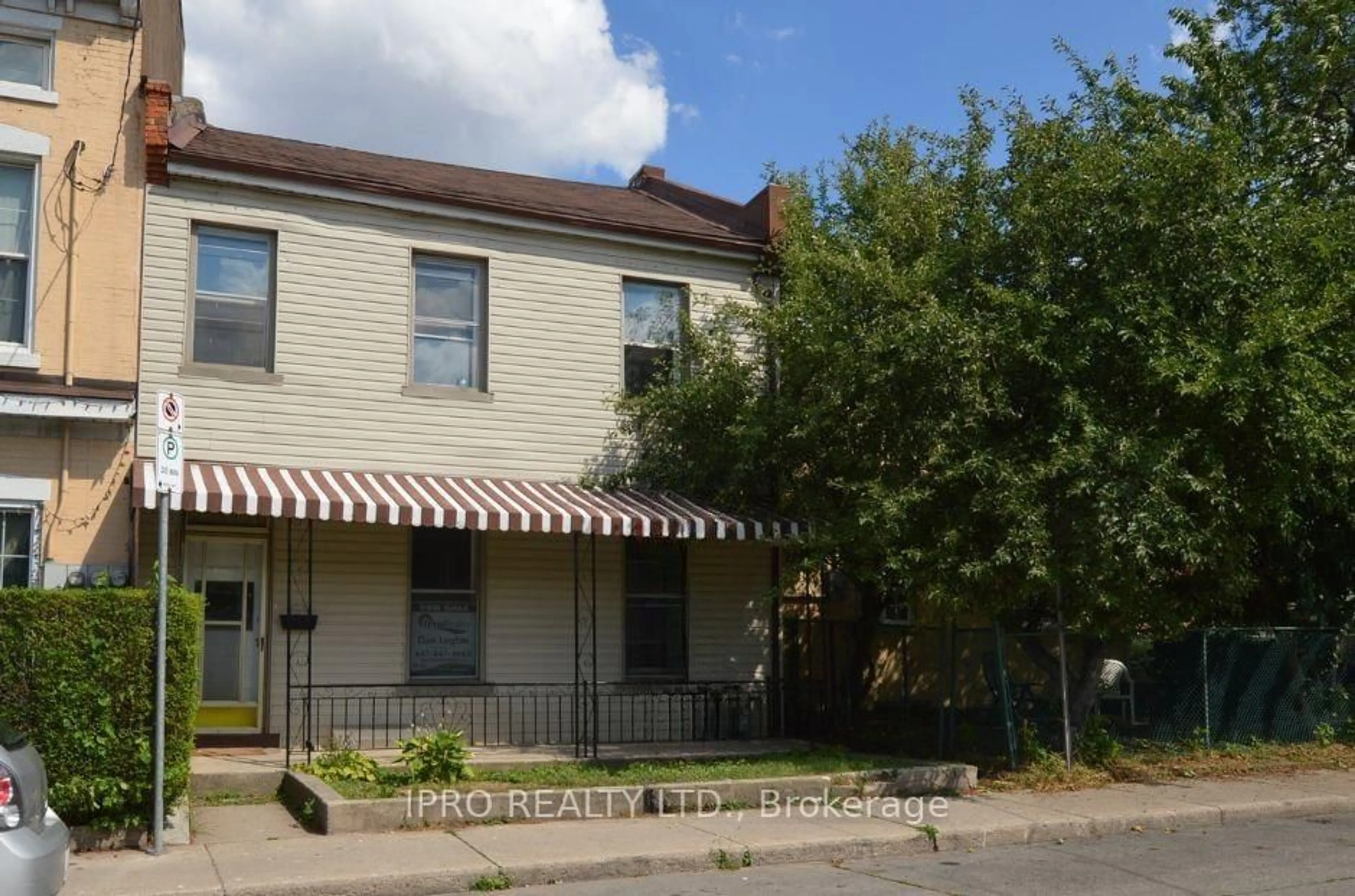 Home with brick exterior material, street for 164 MacNab St, Hamilton Ontario L8R 2M4