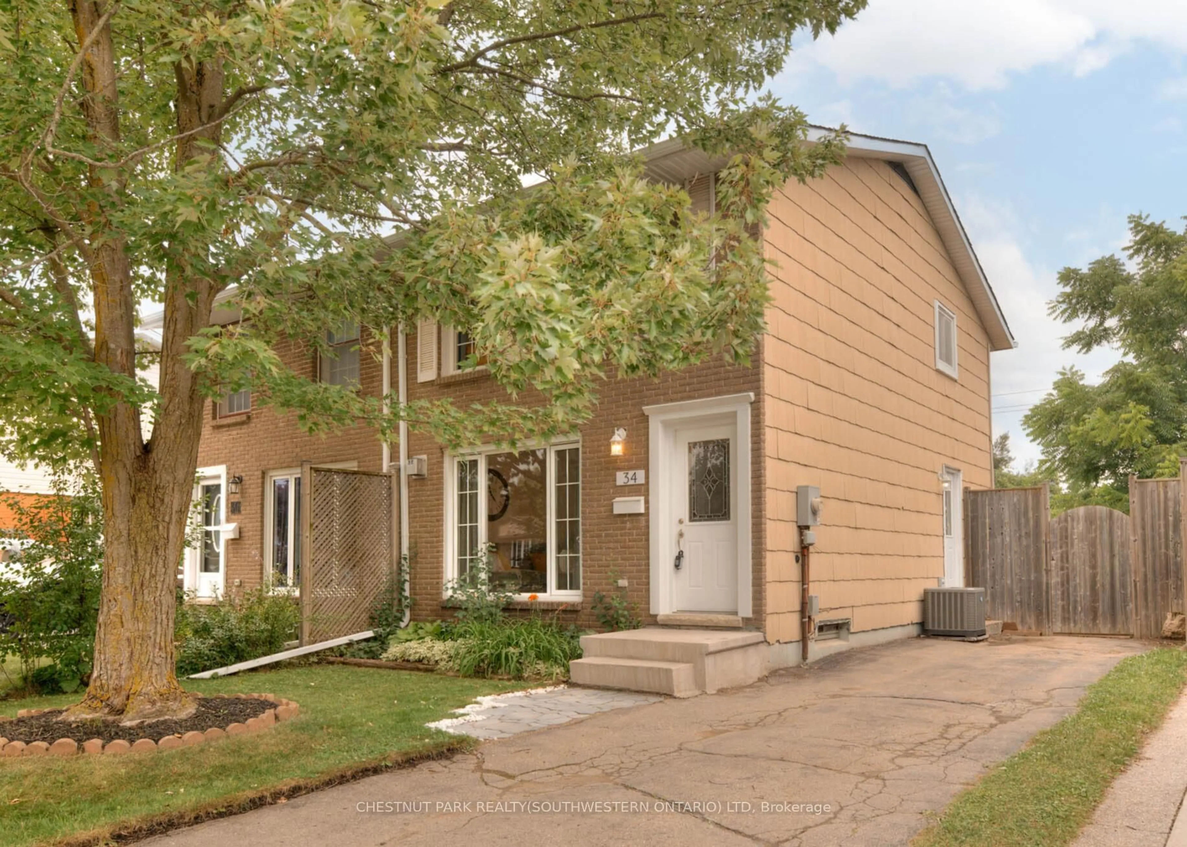 Home with brick exterior material, street for 34 Monteagle Cres, Kitchener Ontario N2N 1N1