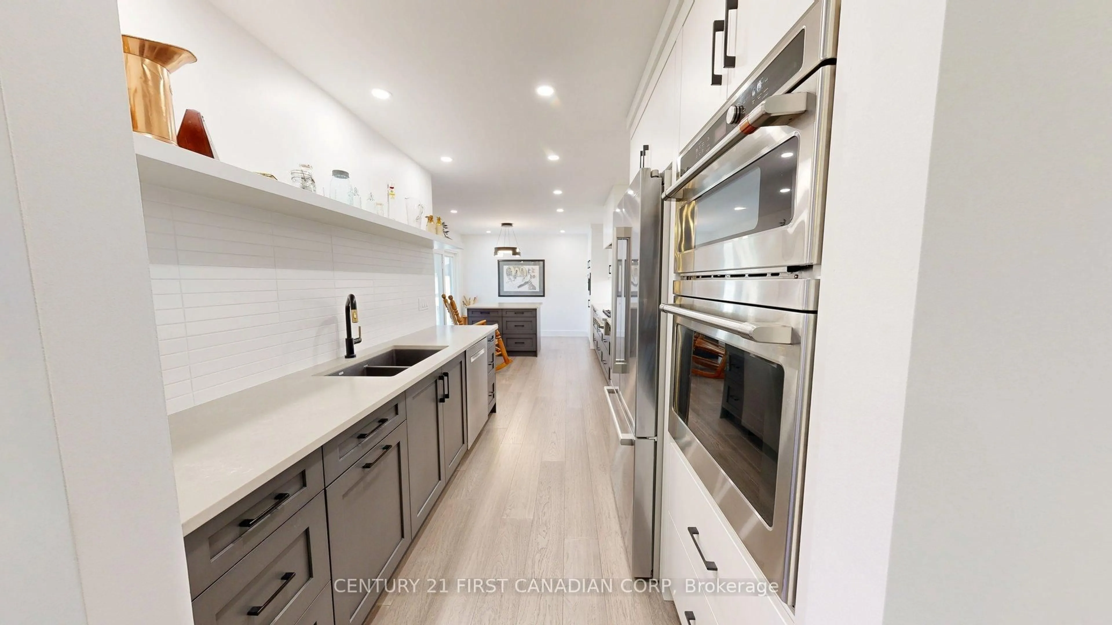 Contemporary kitchen, ceramic/tile floor for 527 TOPPING Lane, London South Ontario N6J 3M8