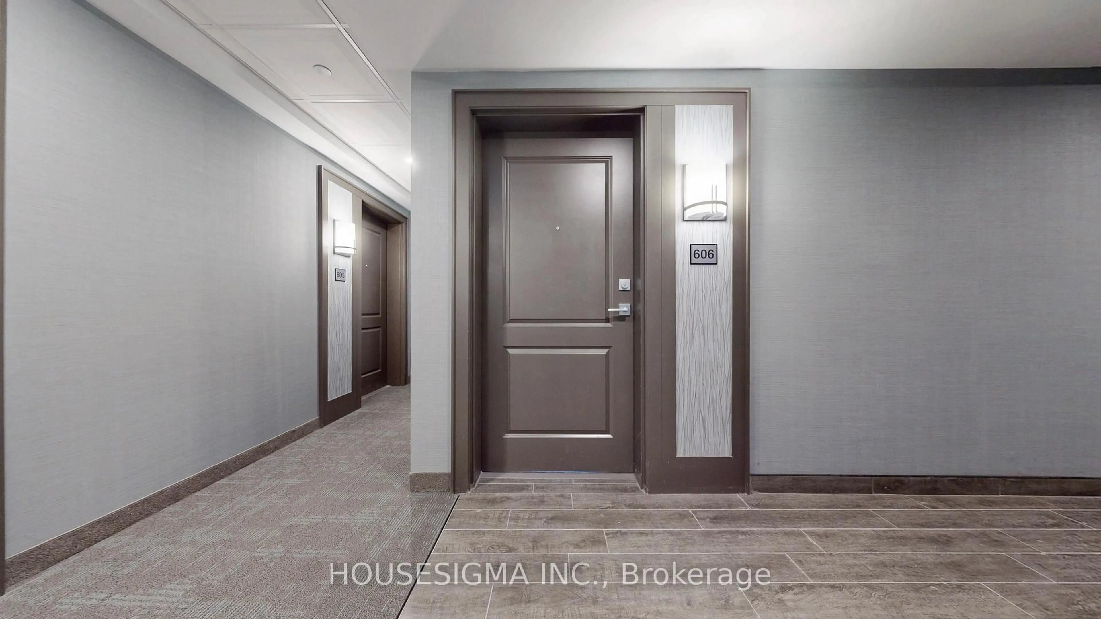 Indoor foyer for 470 Dundas St #606, Hamilton Ontario L8B 2A6