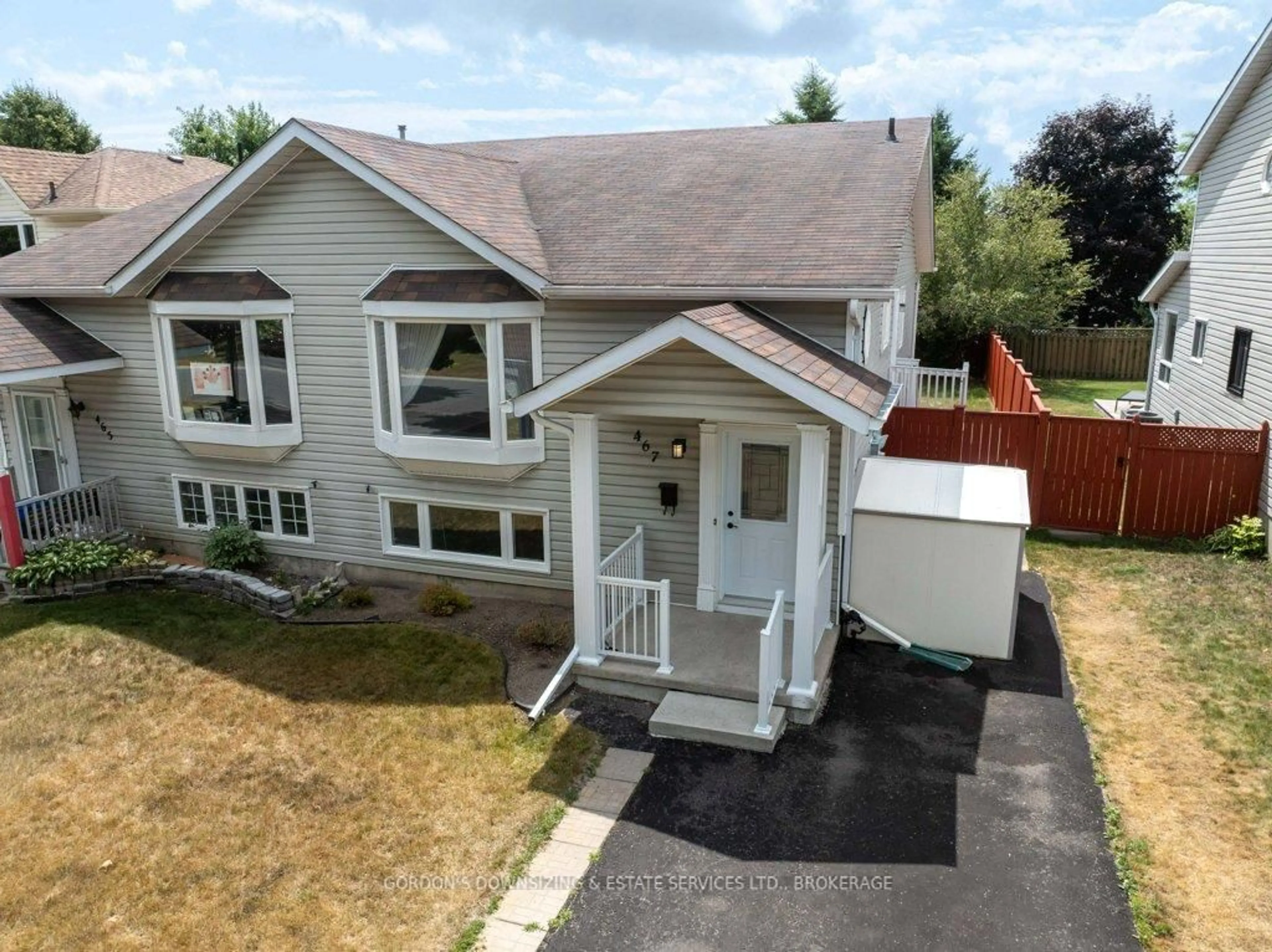 A pic from outside/outdoor area/front of a property/back of a property/a pic from drone, street for 467 Grandtrunk Ave, Kingston Ontario K7M 8W9