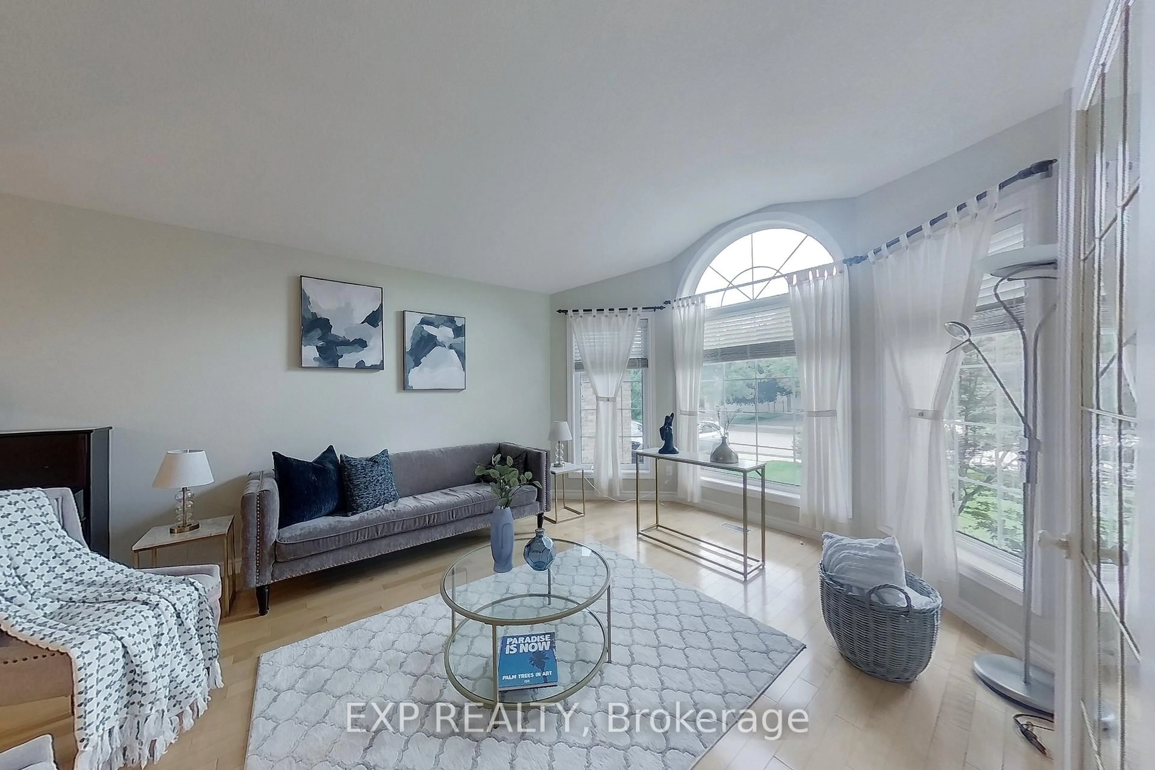 Living room with furniture, unknown for 517 Buckingham Blvd, Waterloo Ontario N2T 2T9
