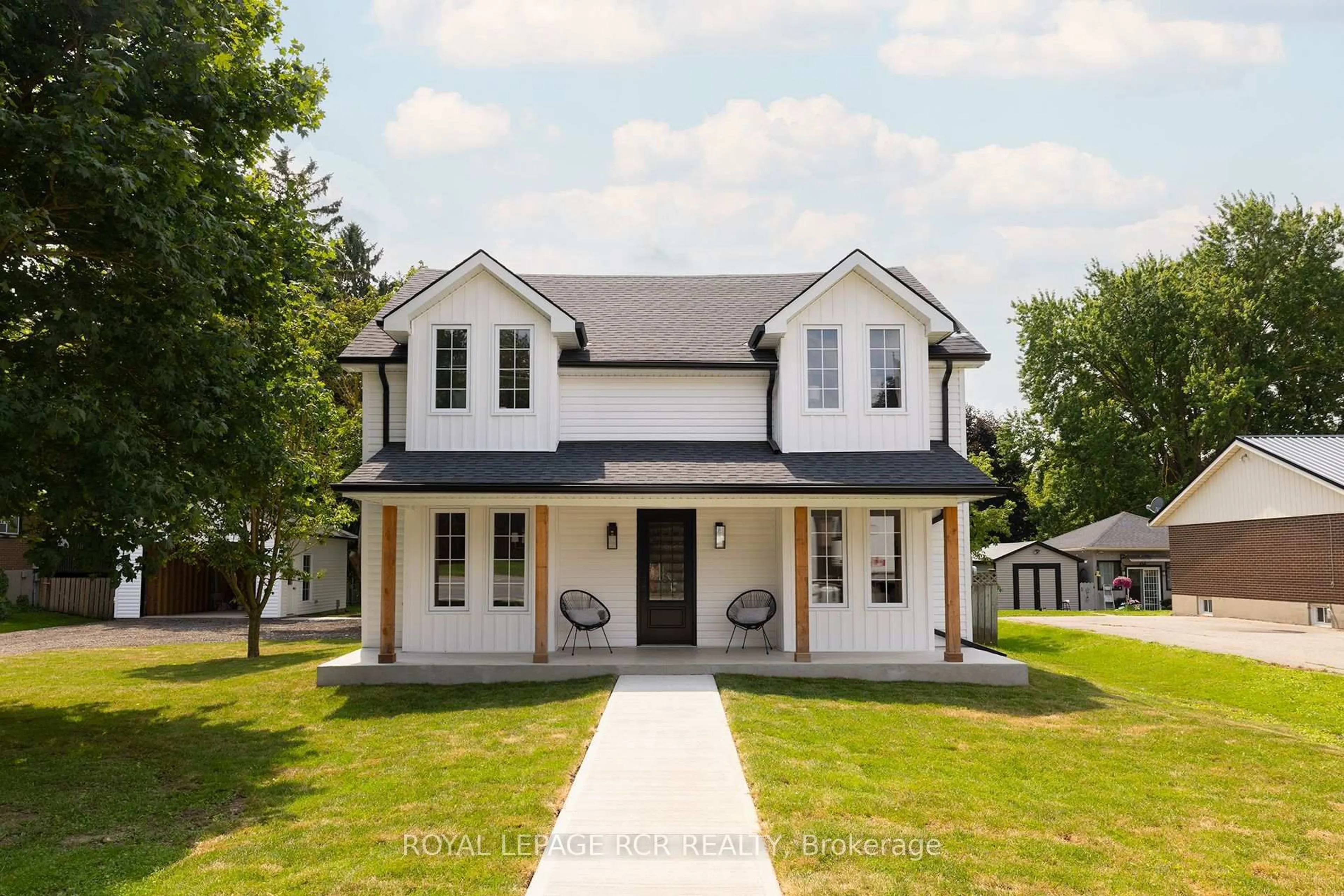 Home with vinyl exterior material, street for 349 Smith St, Wellington North Ontario N0G 1A0