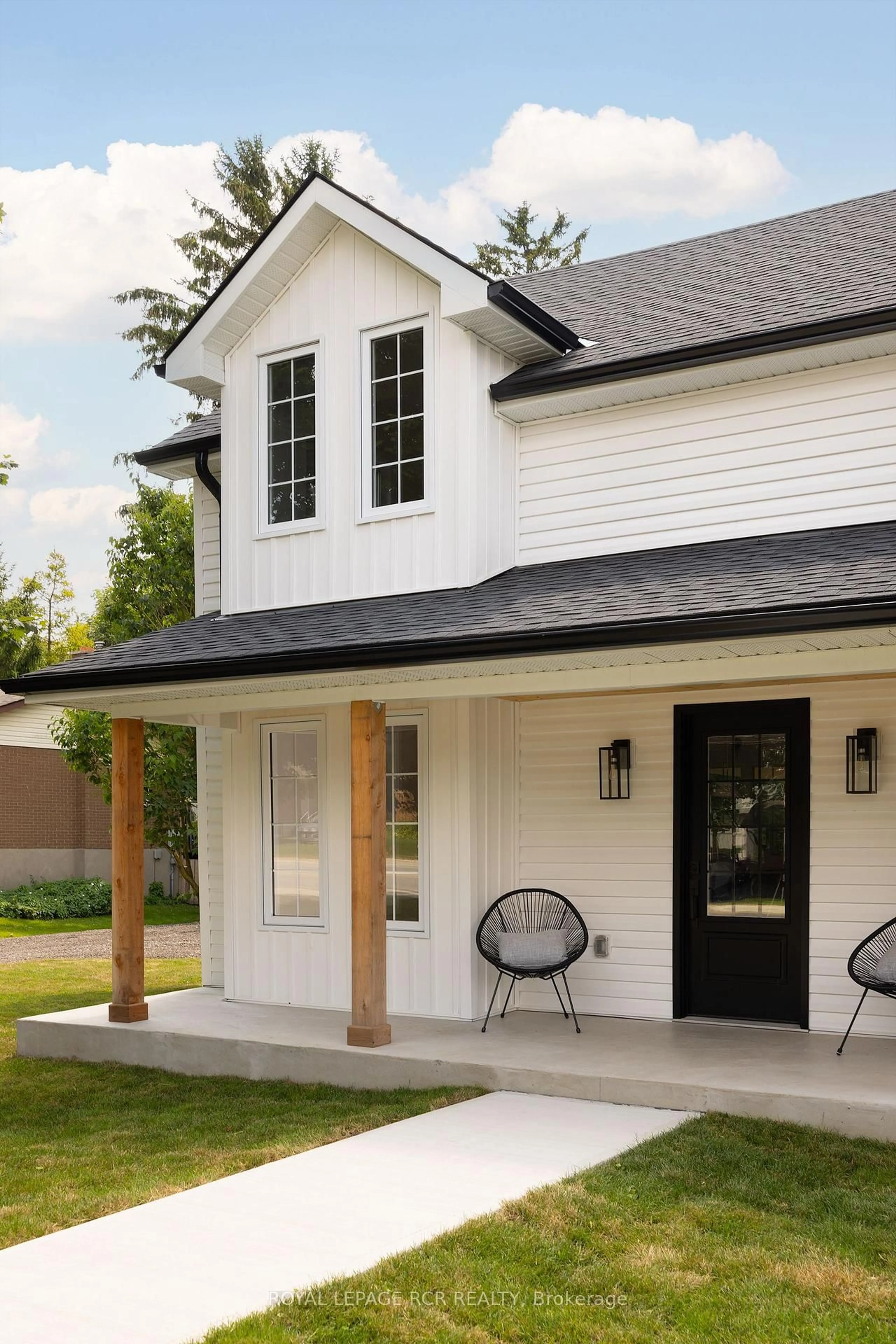 Home with vinyl exterior material, street for 349 Smith St, Wellington North Ontario N0G 1A0