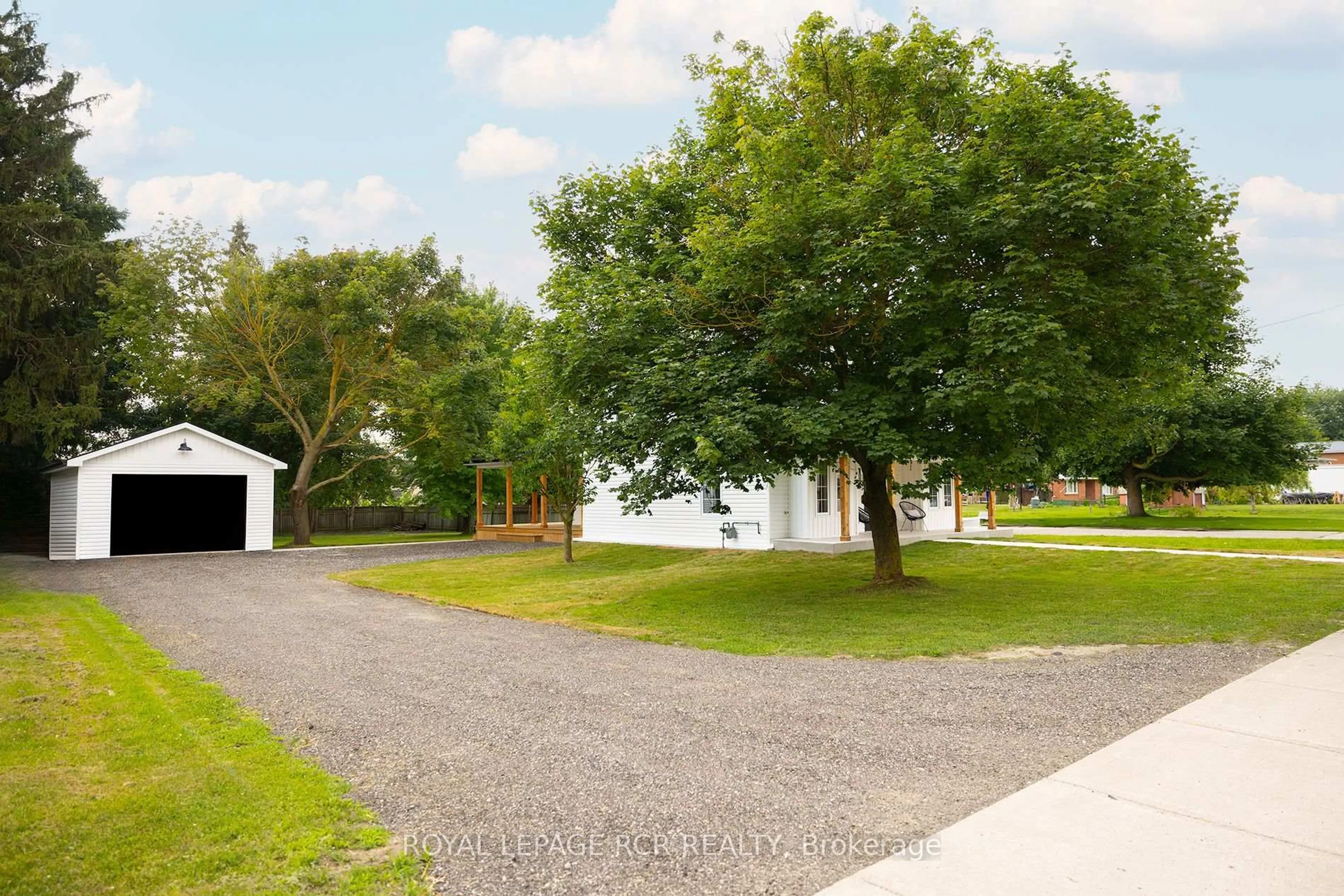 A pic from outside/outdoor area/front of a property/back of a property/a pic from drone, street for 349 Smith St, Wellington North Ontario N0G 1A0