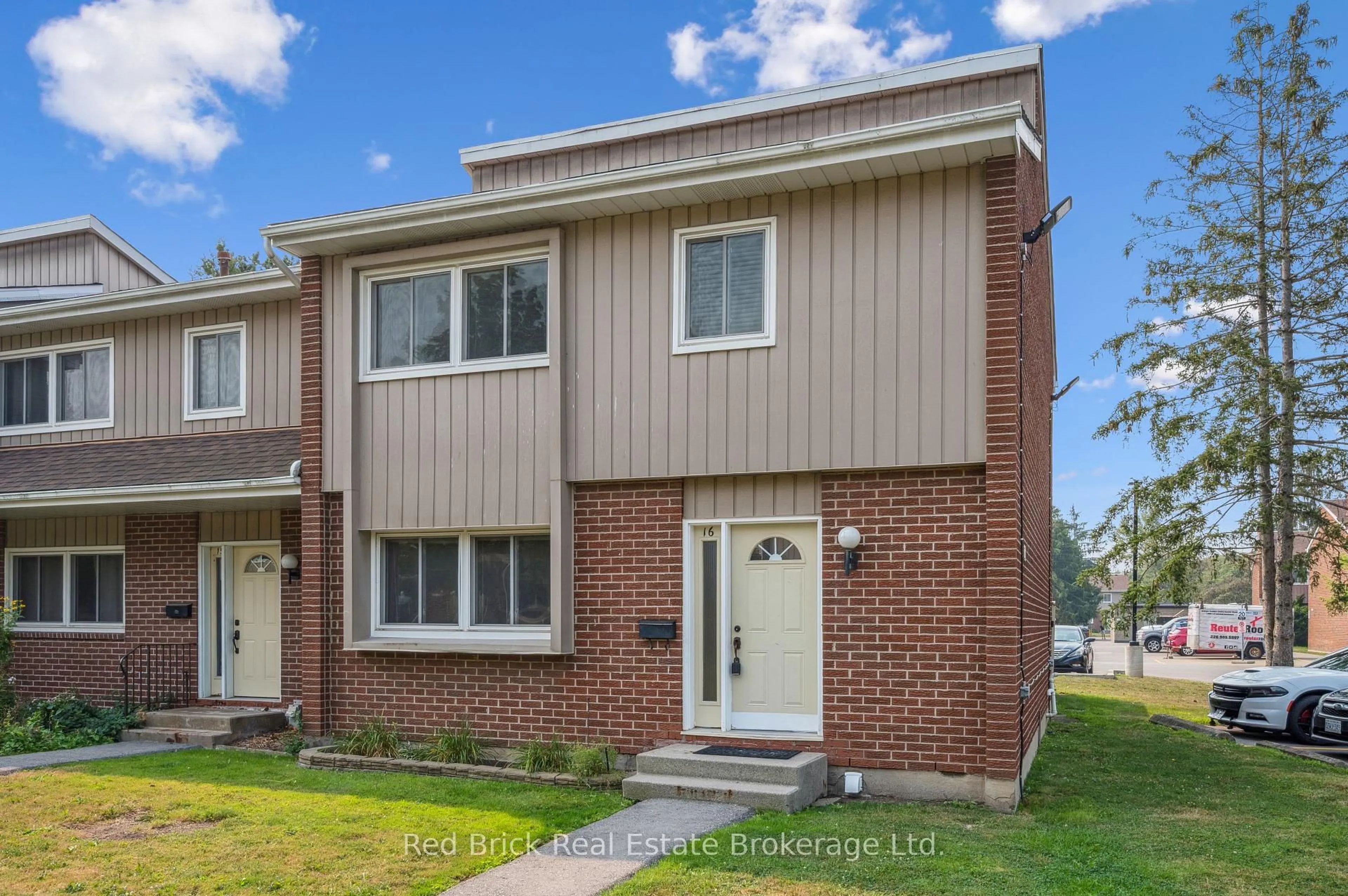 Home with vinyl exterior material, street for 121 University Ave #16, Waterloo Ontario N2J 4J1