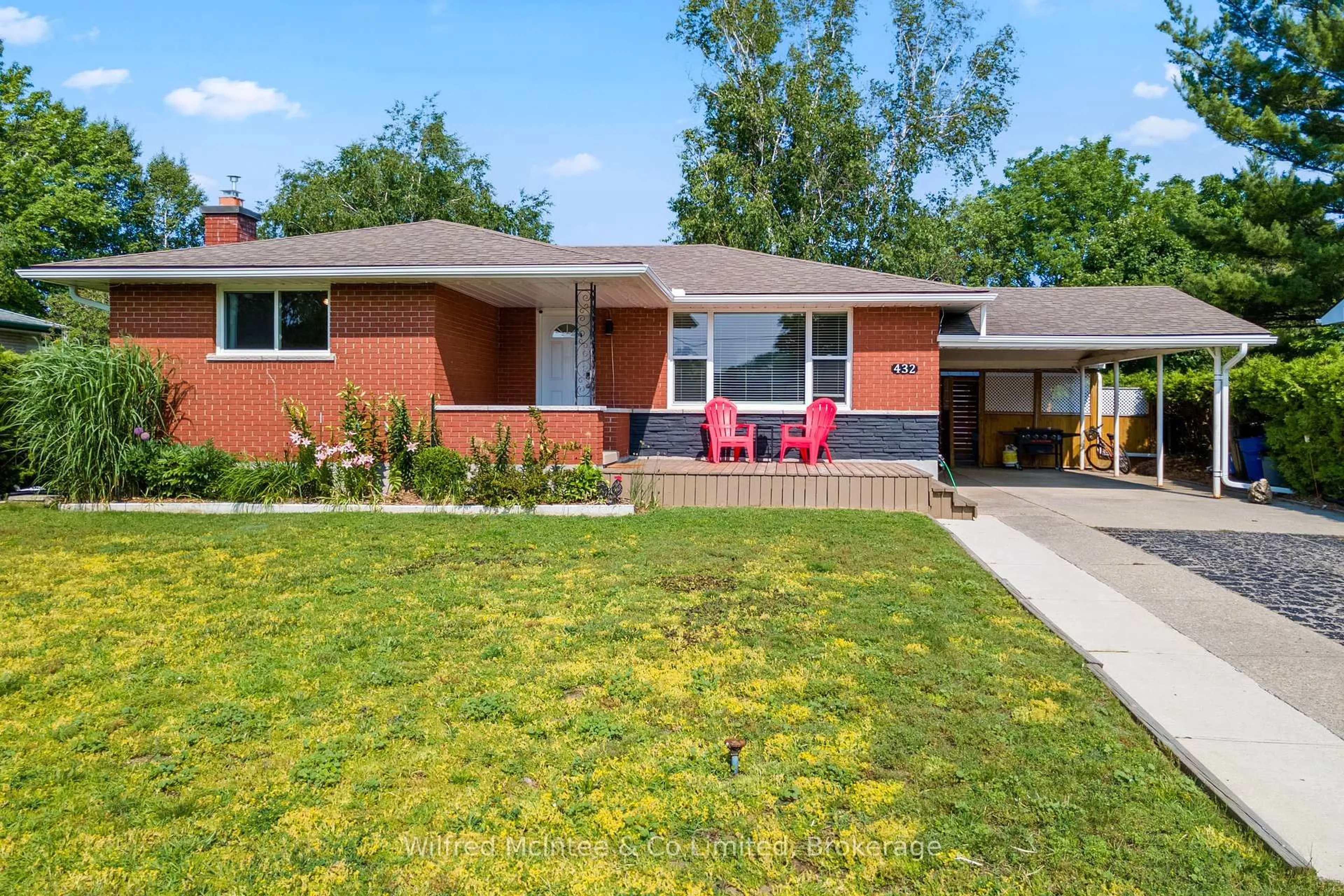 Home with brick exterior material, street for 432 Elgin St, Kincardine Ontario N2Z 2V4