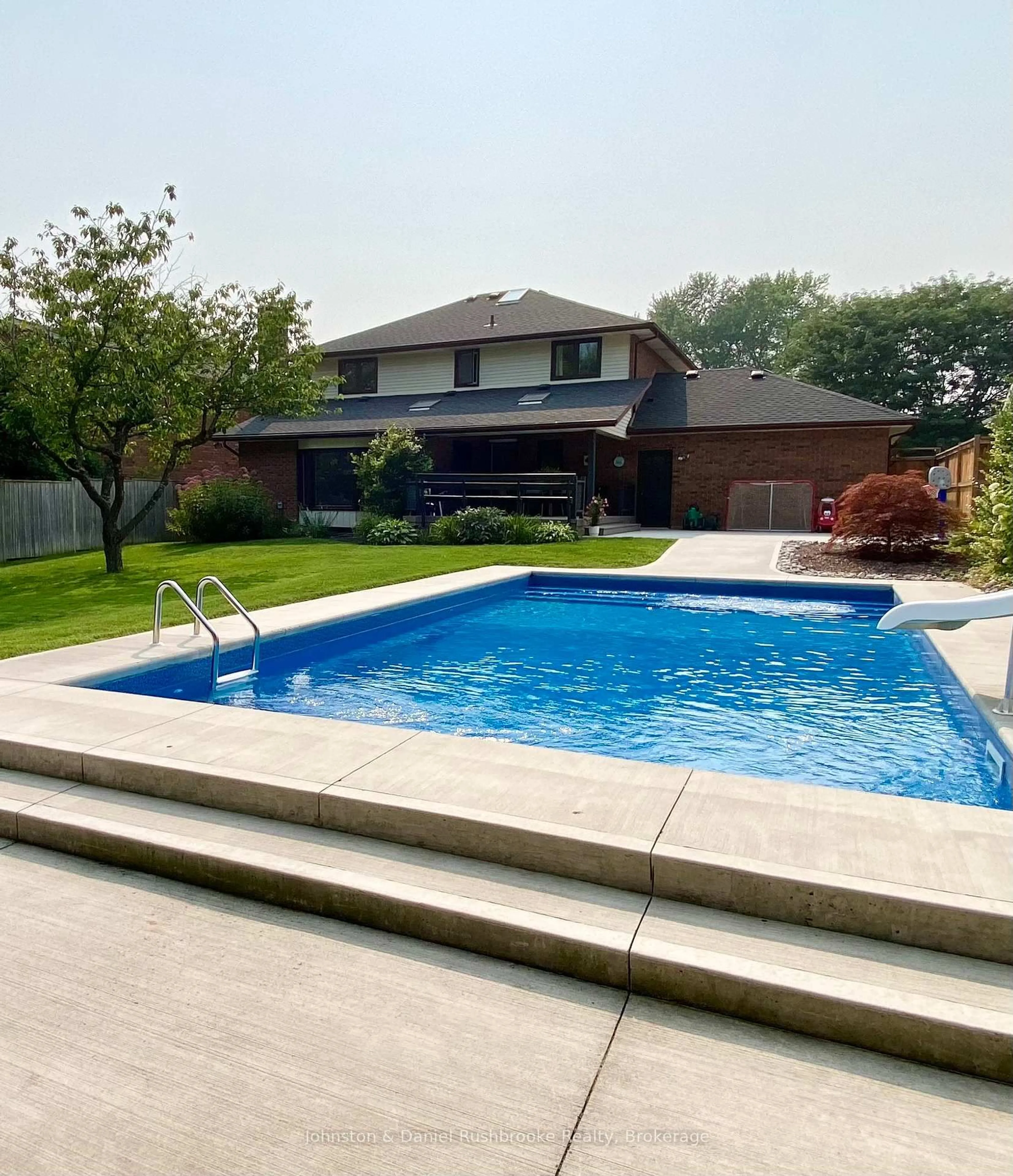 Pool for 15 Fern Gate, Pelham Ontario L0S 1E4