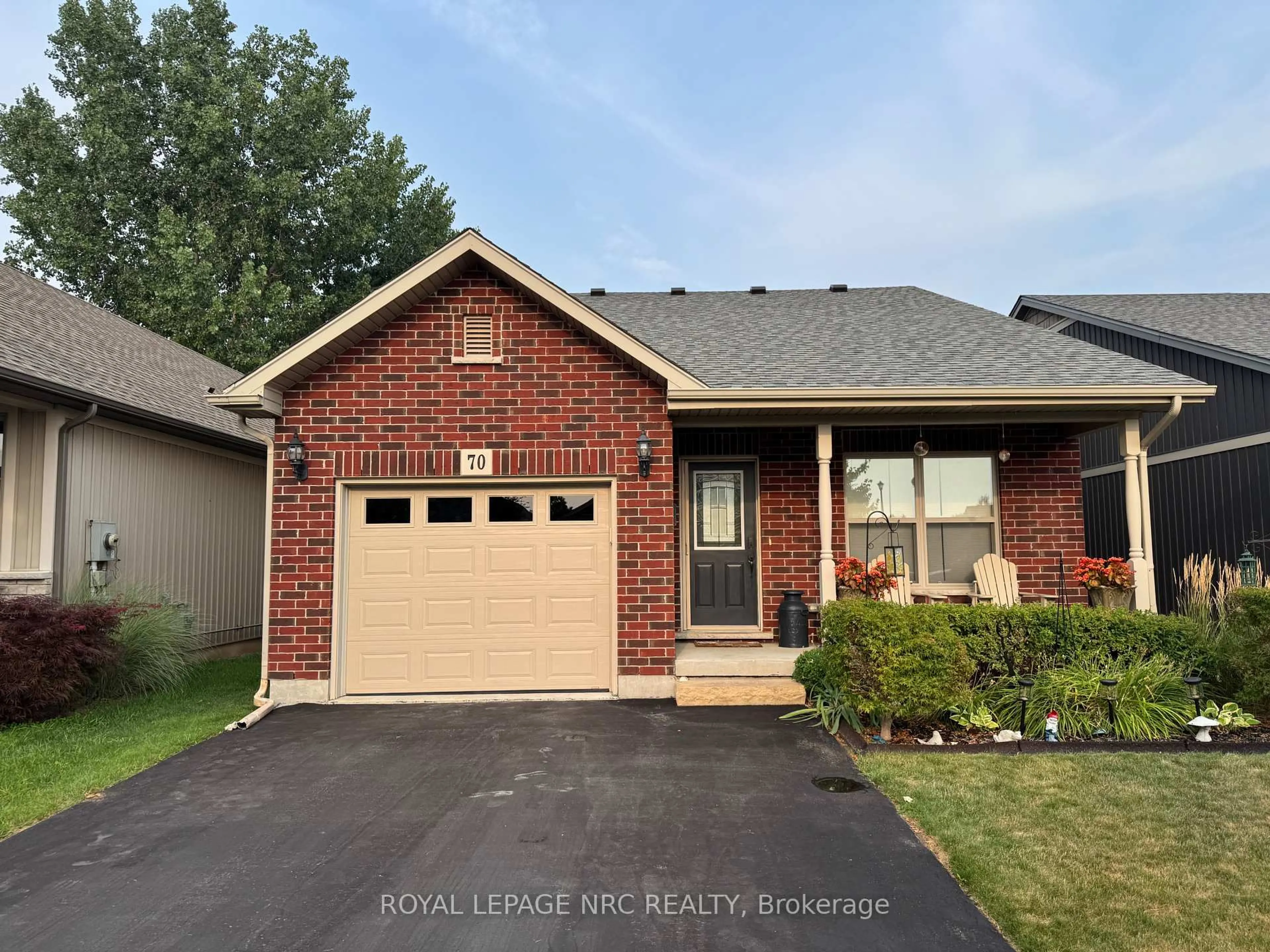 Home with brick exterior material, street for 70 Parkside Dr, St. Catharines Ontario L2M 1M4