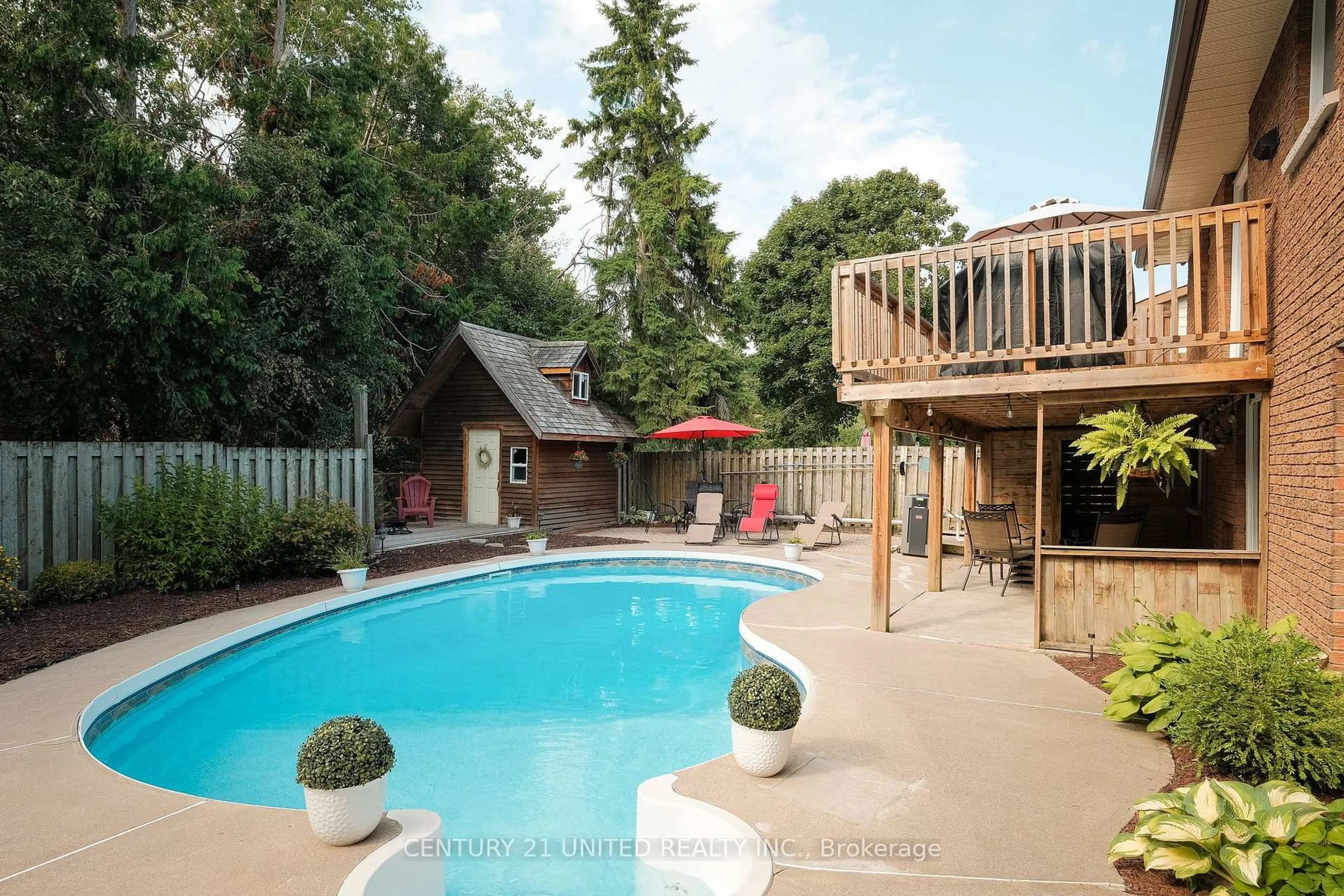 Pool for 1600 Redwood Dr, Peterborough West Ontario K9K 1B4
