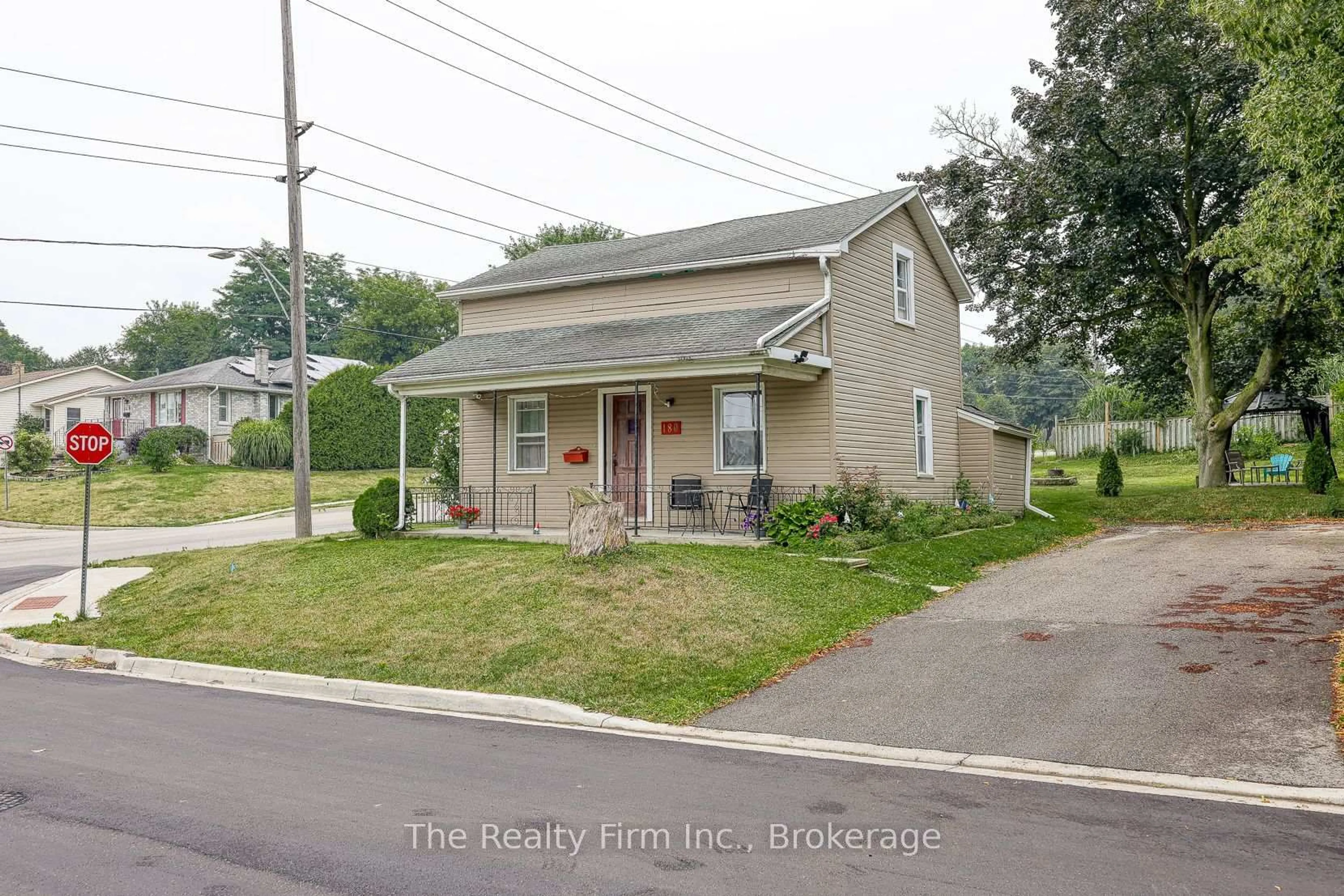 Unknown for 180 Cherry St, Ingersoll Ontario N5C 1H9