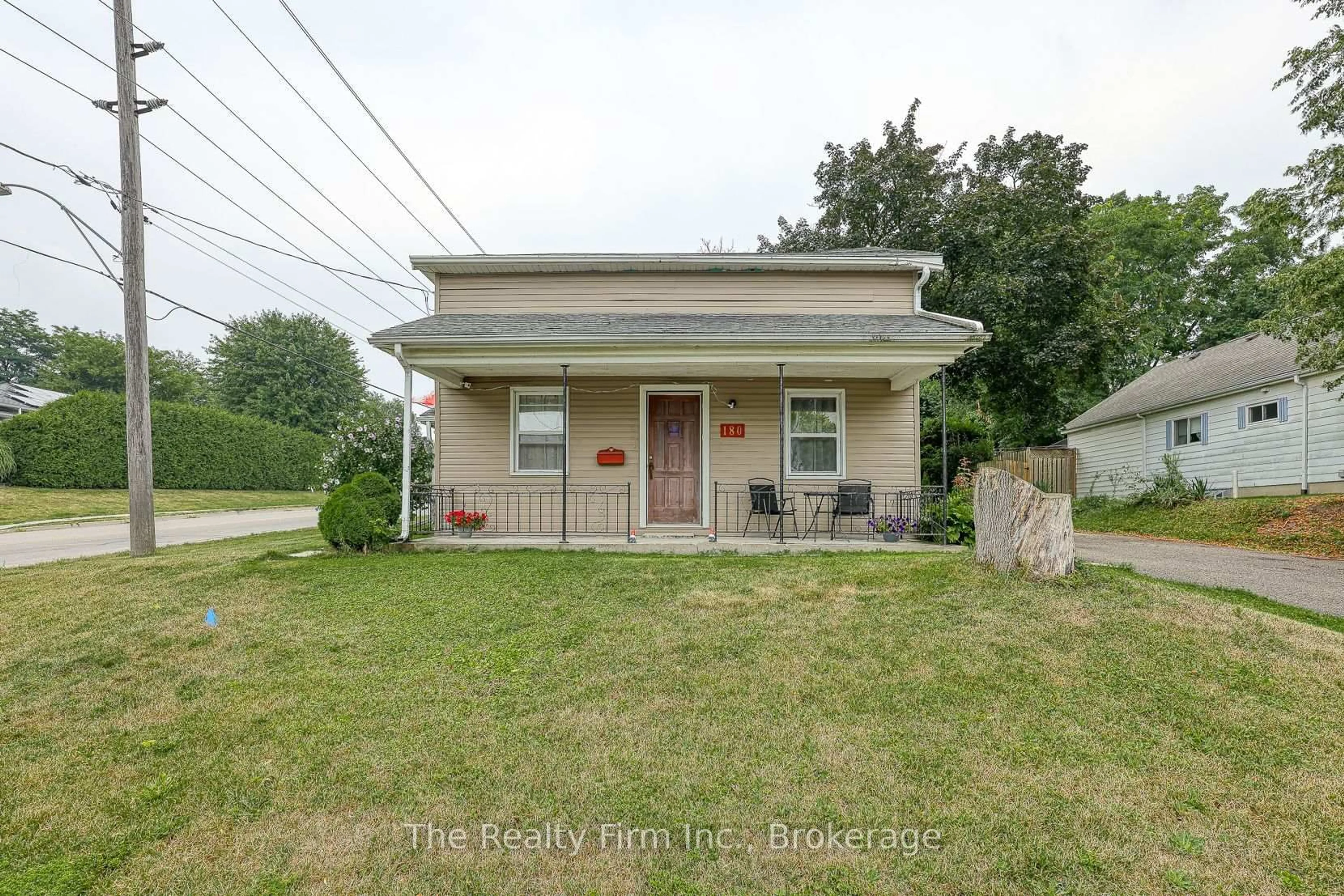 Unknown for 180 Cherry St, Ingersoll Ontario N5C 1H9