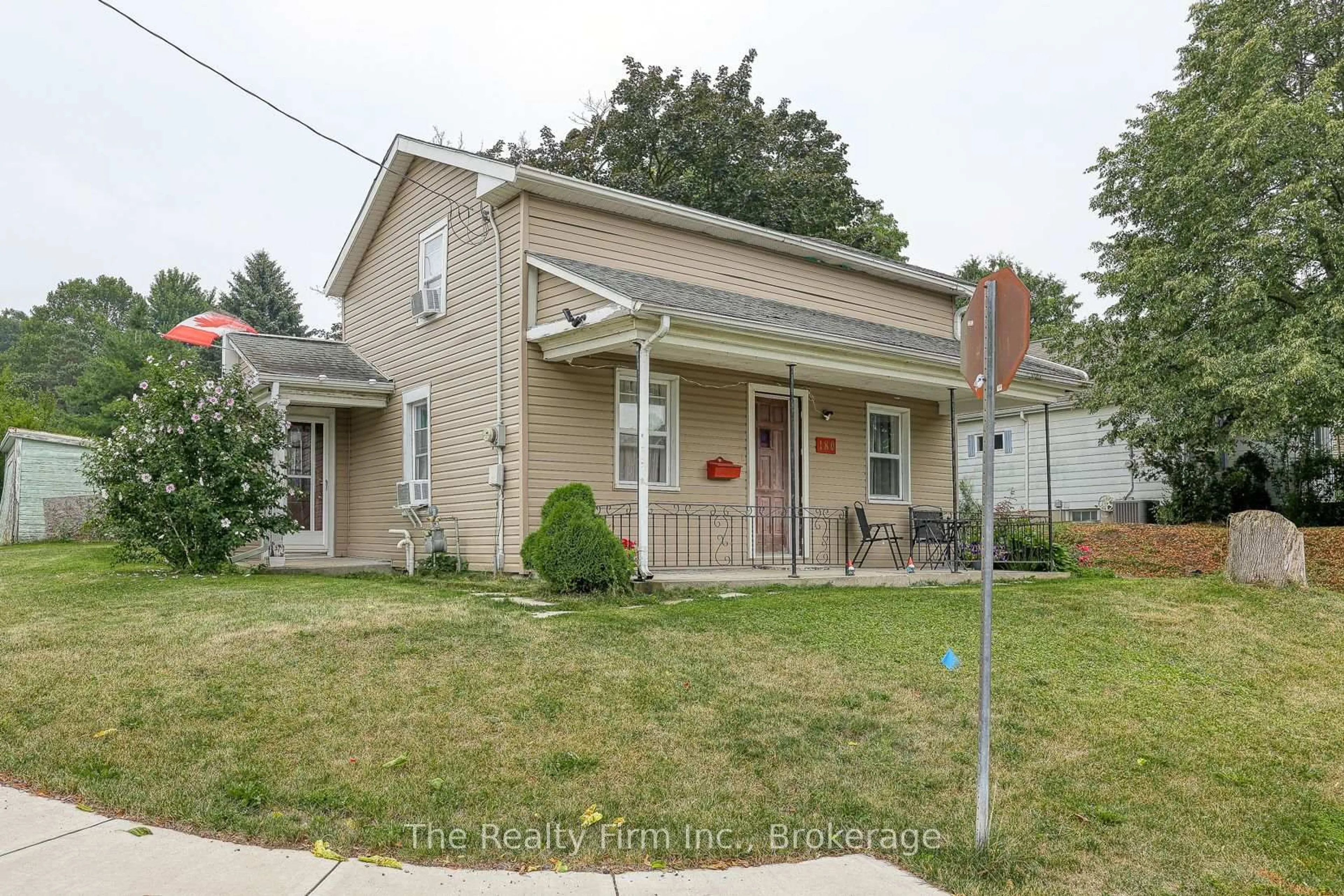 Unknown for 180 Cherry St, Ingersoll Ontario N5C 1H9