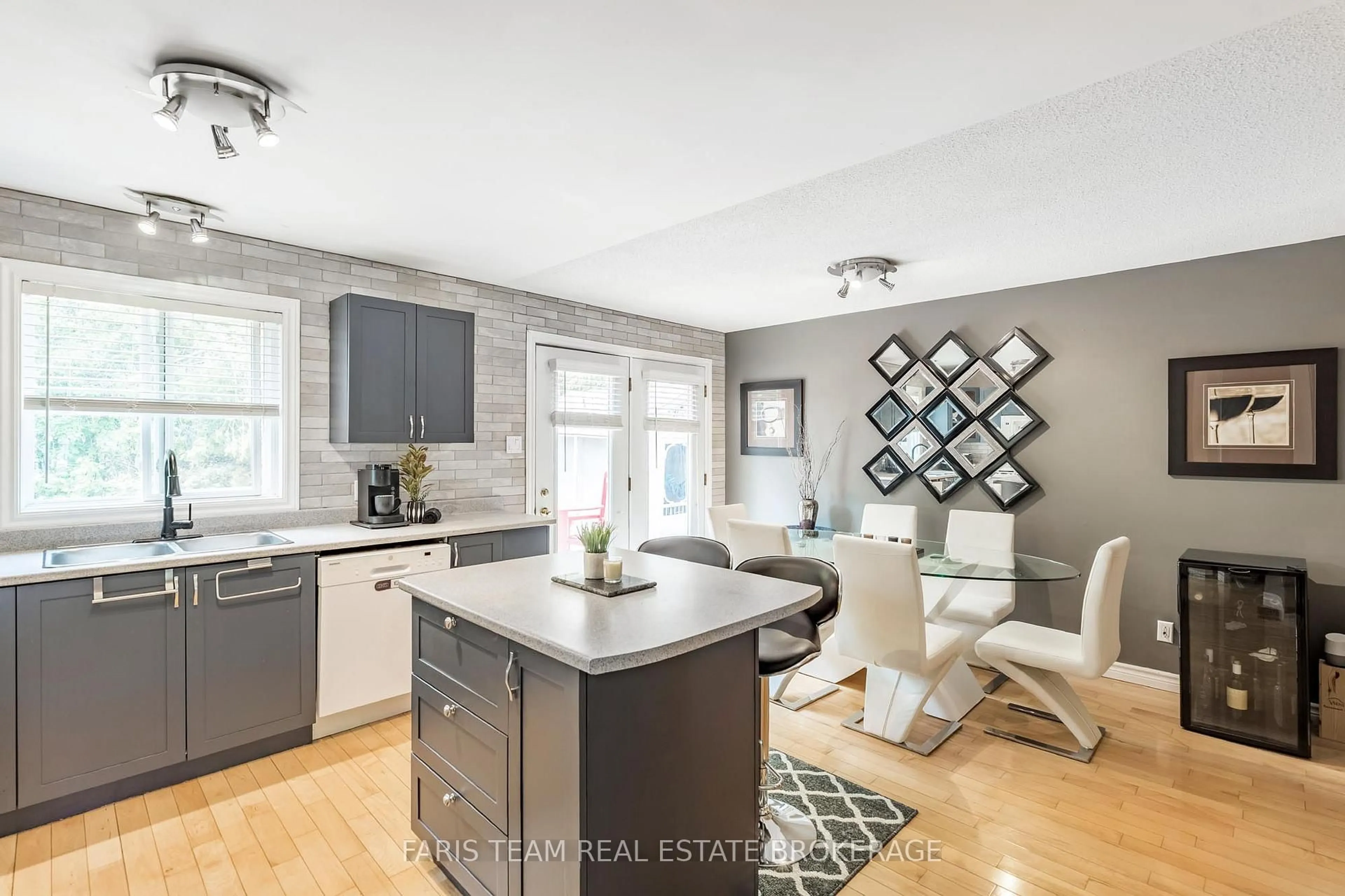 Open concept kitchen, unknown for 85 Fulsom Cres, Kawartha Lakes Ontario L3V 6H5