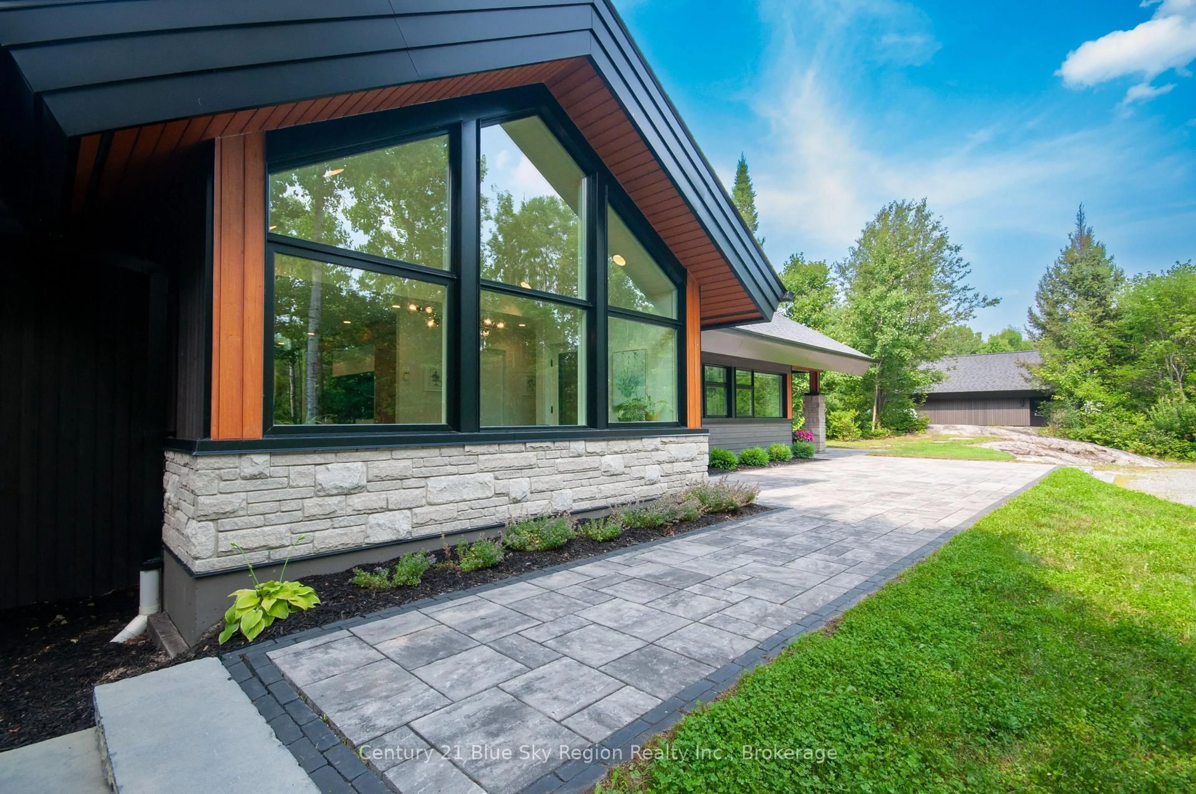 Home with brick exterior material, unknown for 413 Johnson Rd, East Ferris Ontario P0H 1K0